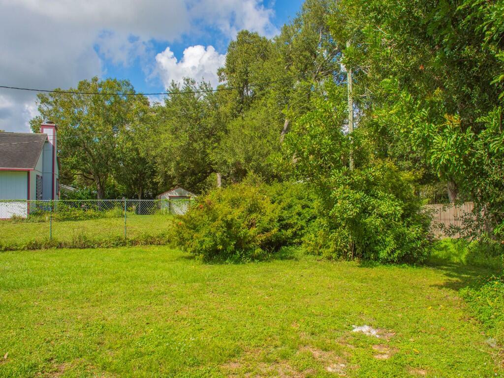 LAKEWOOD PARK UNIT 5 - Residential Lease