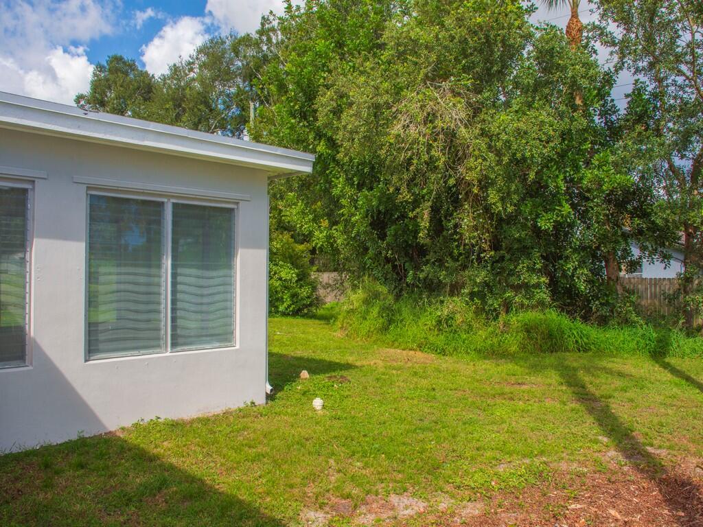 LAKEWOOD PARK UNIT 5 - Residential Lease