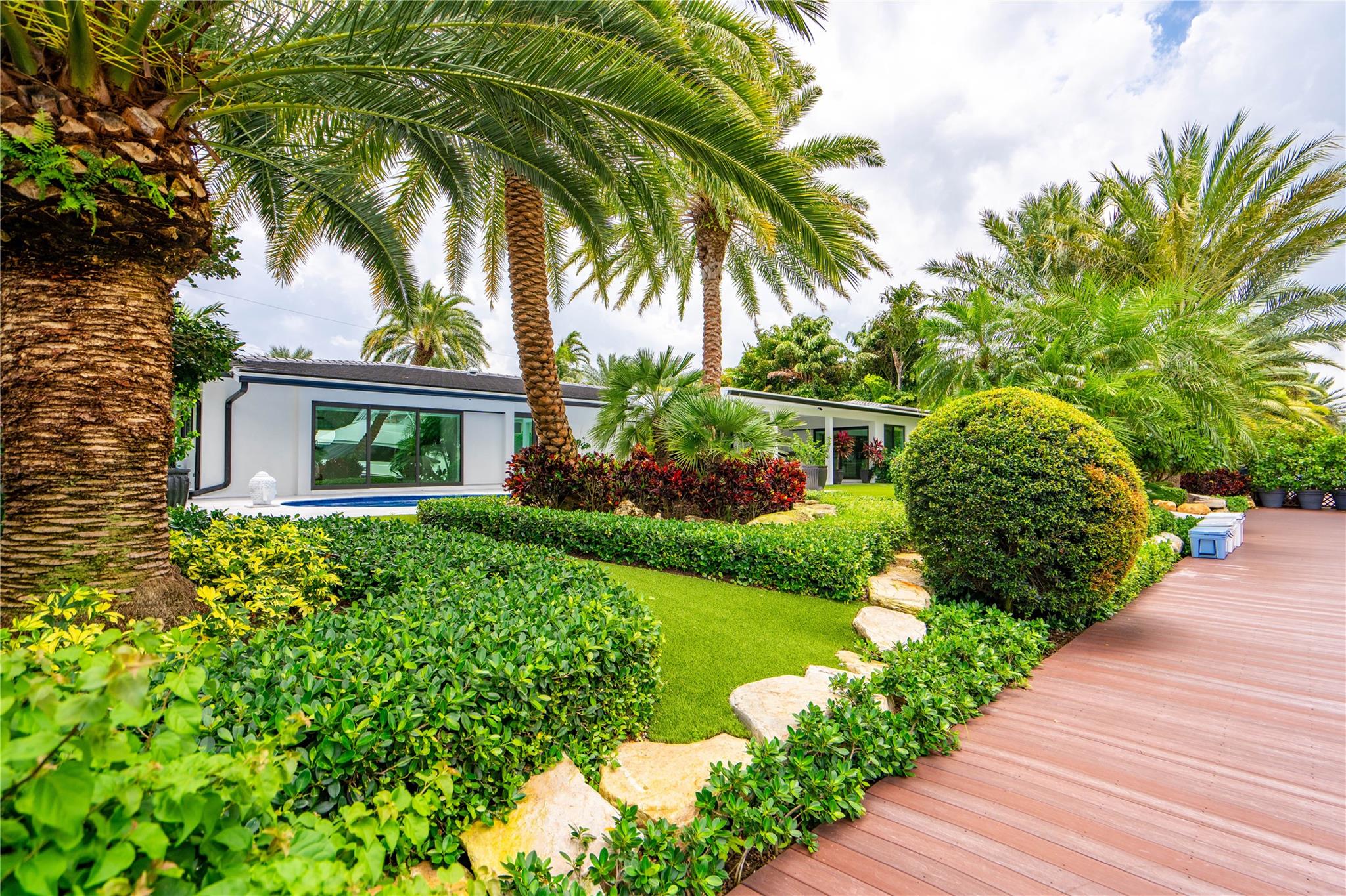 Lighthouse Point 4th Sec - Residential