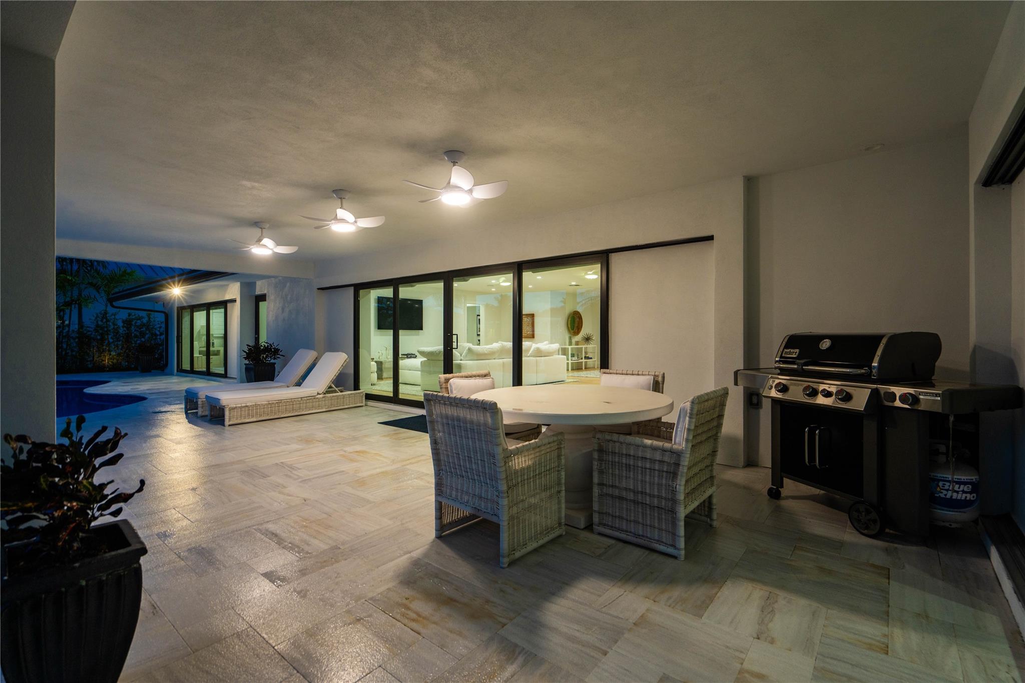 Lighthouse Point 4th Sec - Residential