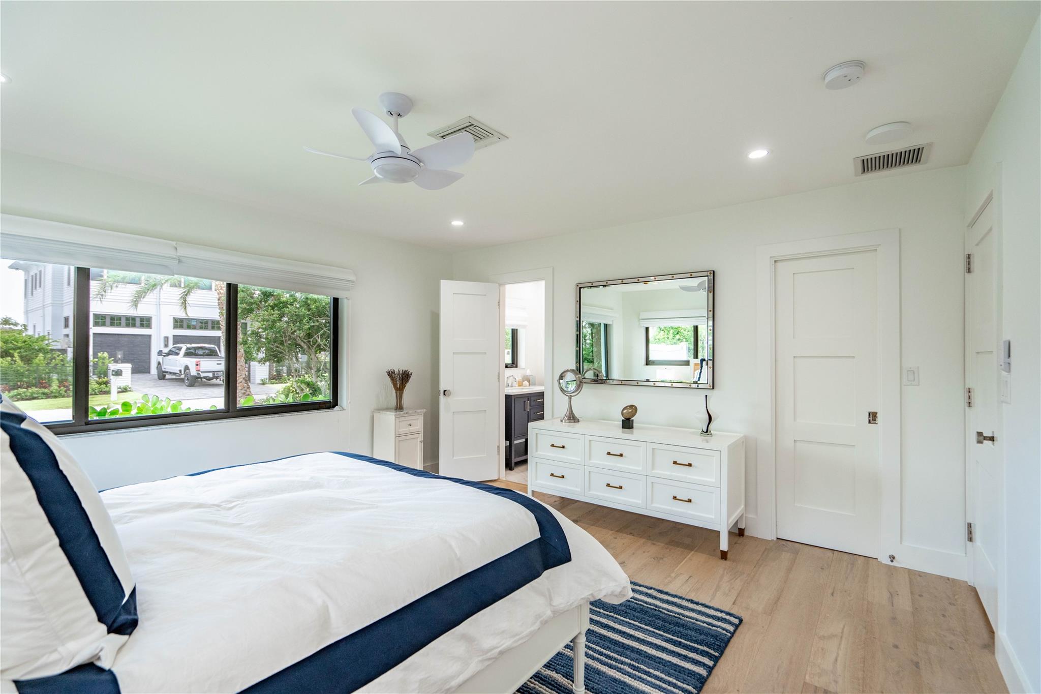 Lighthouse Point 4th Sec - Residential