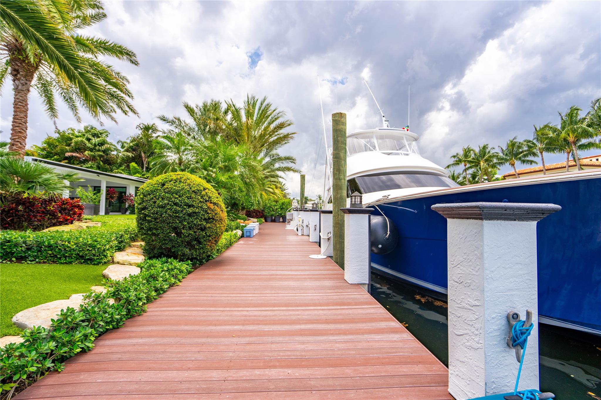 Lighthouse Point 4th Sec - Residential