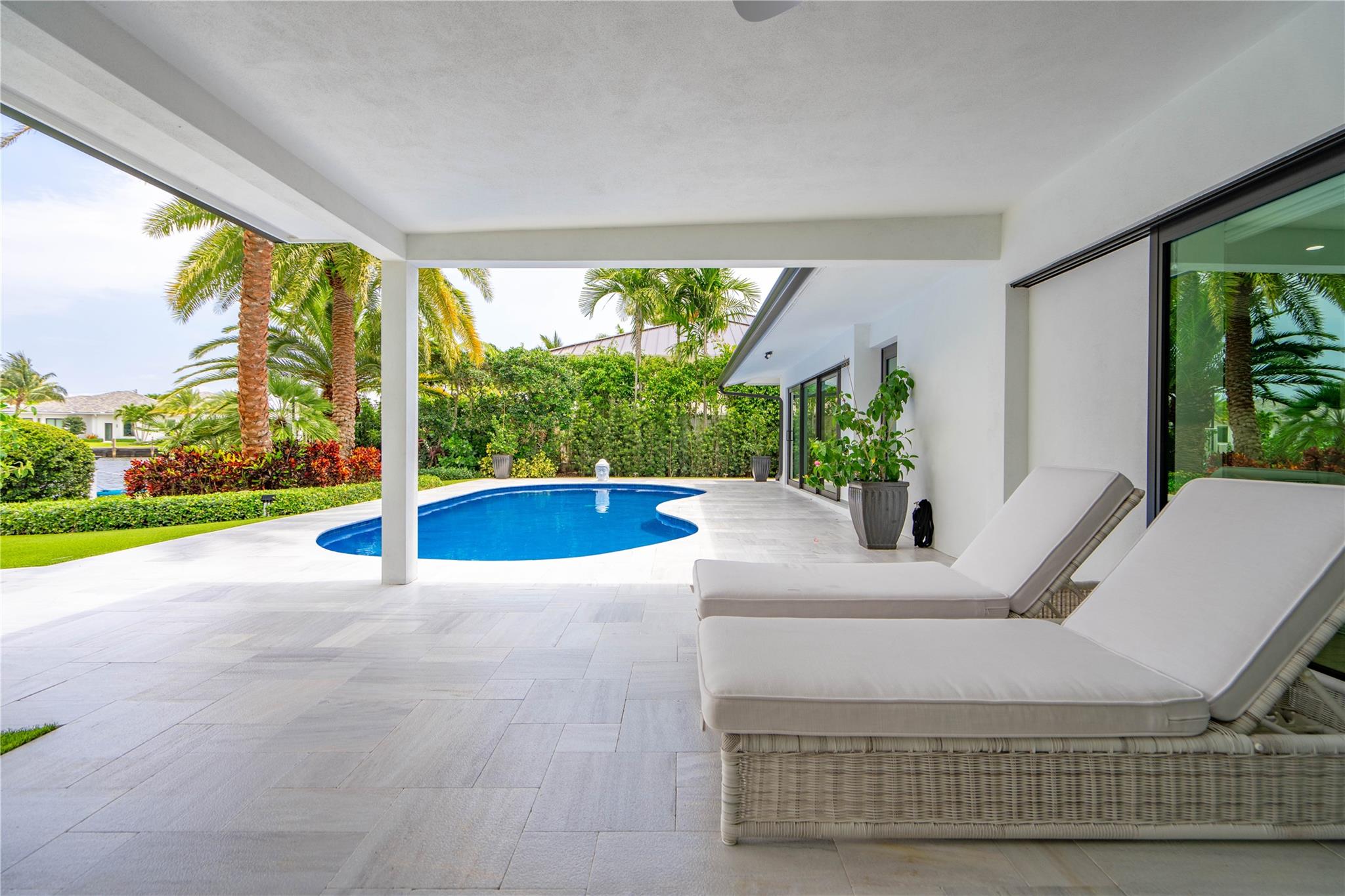 Lighthouse Point 4th Sec - Residential