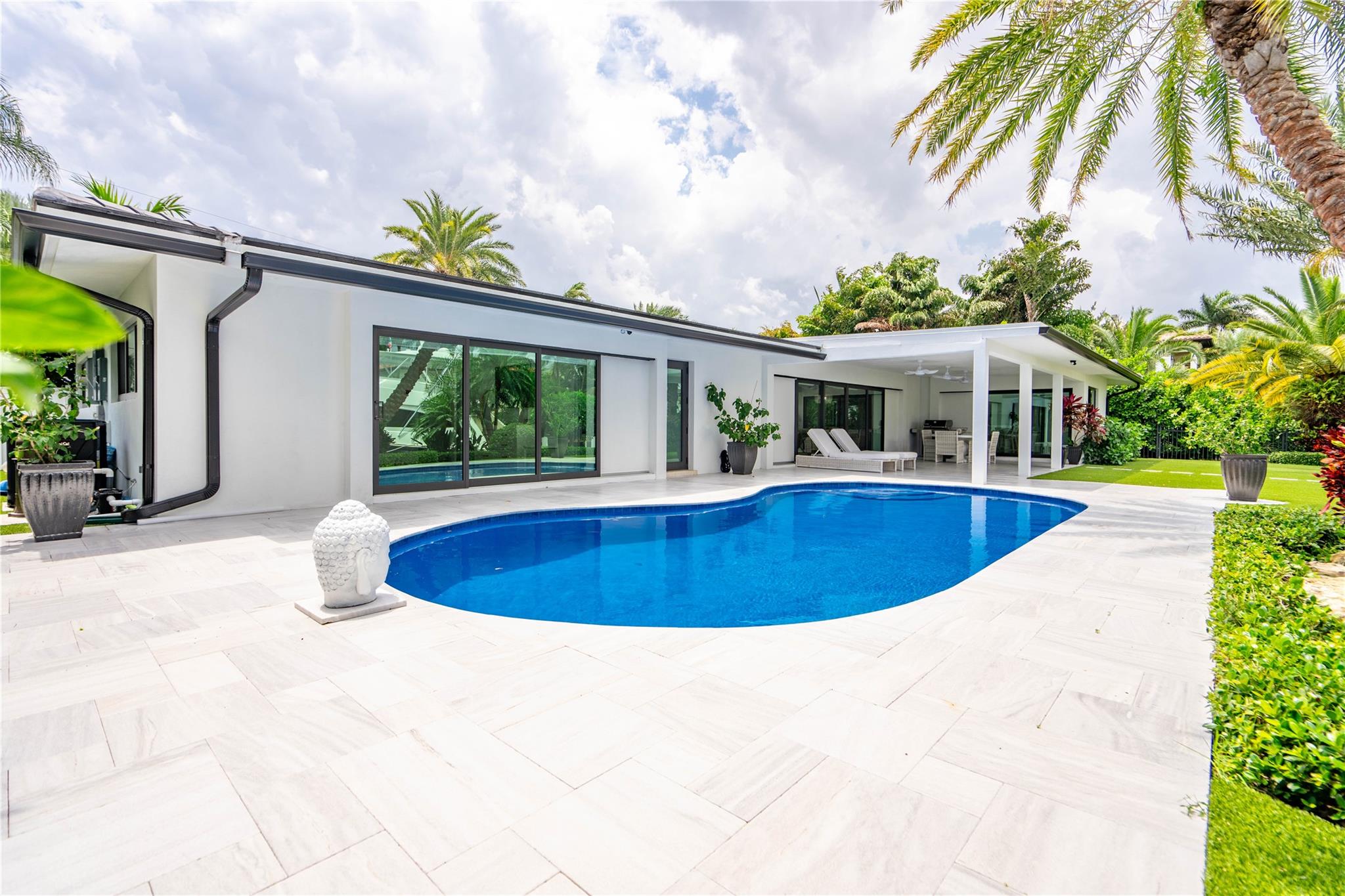 Lighthouse Point 4th Sec - Residential