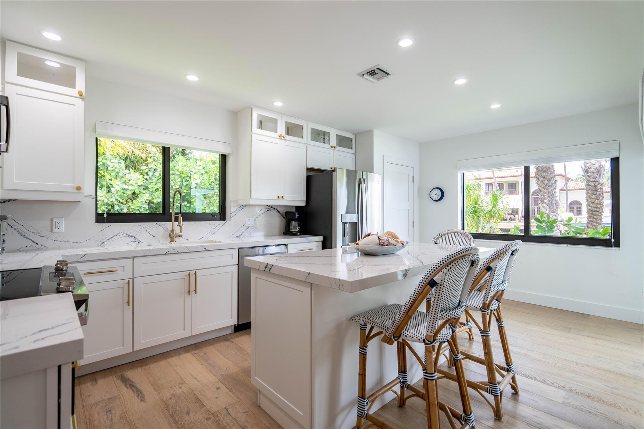 Lighthouse Point 4th Sec - Residential