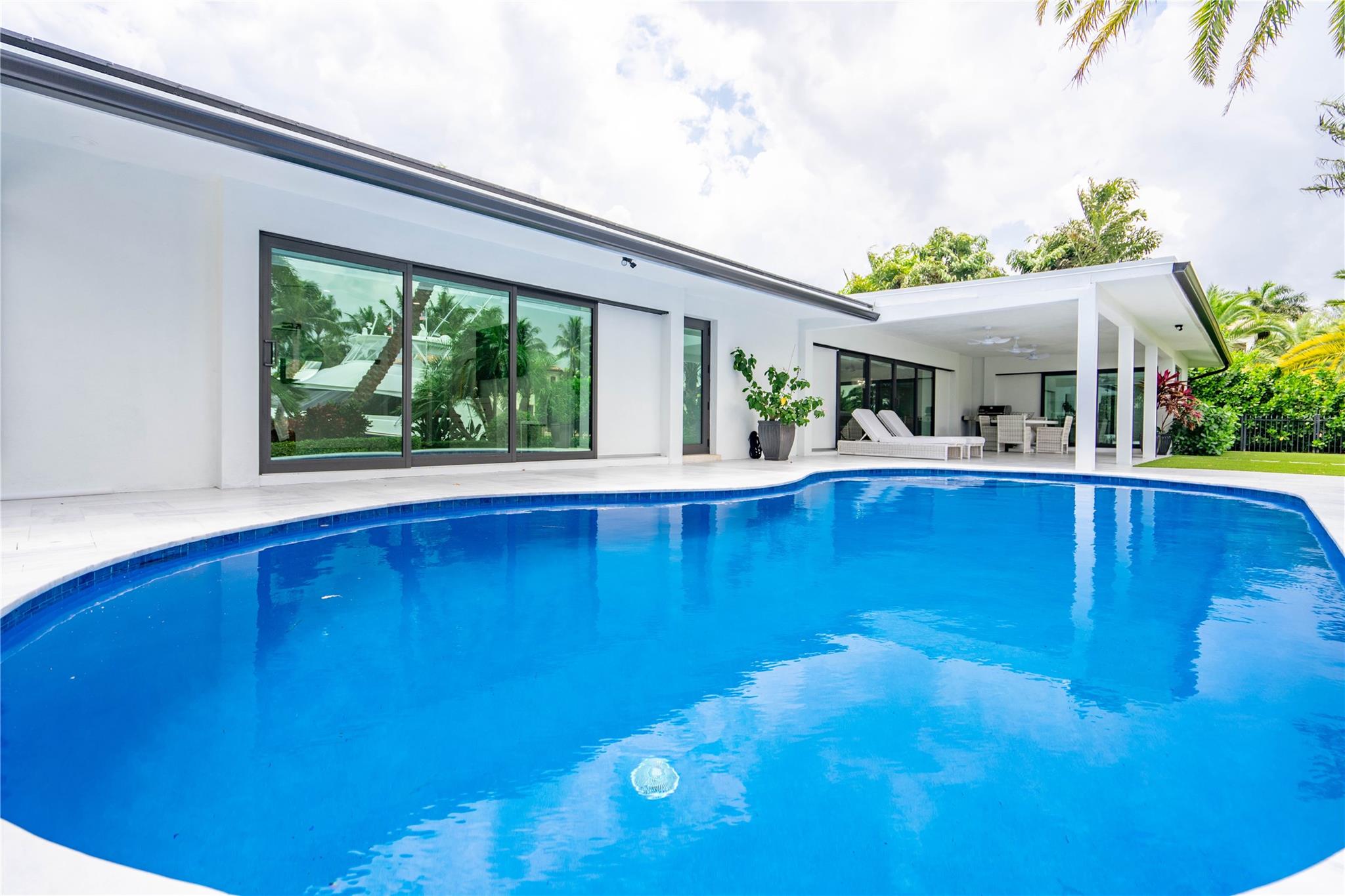 Lighthouse Point 4th Sec - Residential