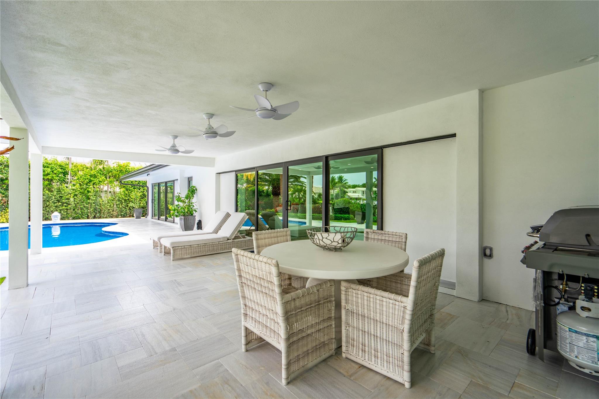 Lighthouse Point 4th Sec - Residential