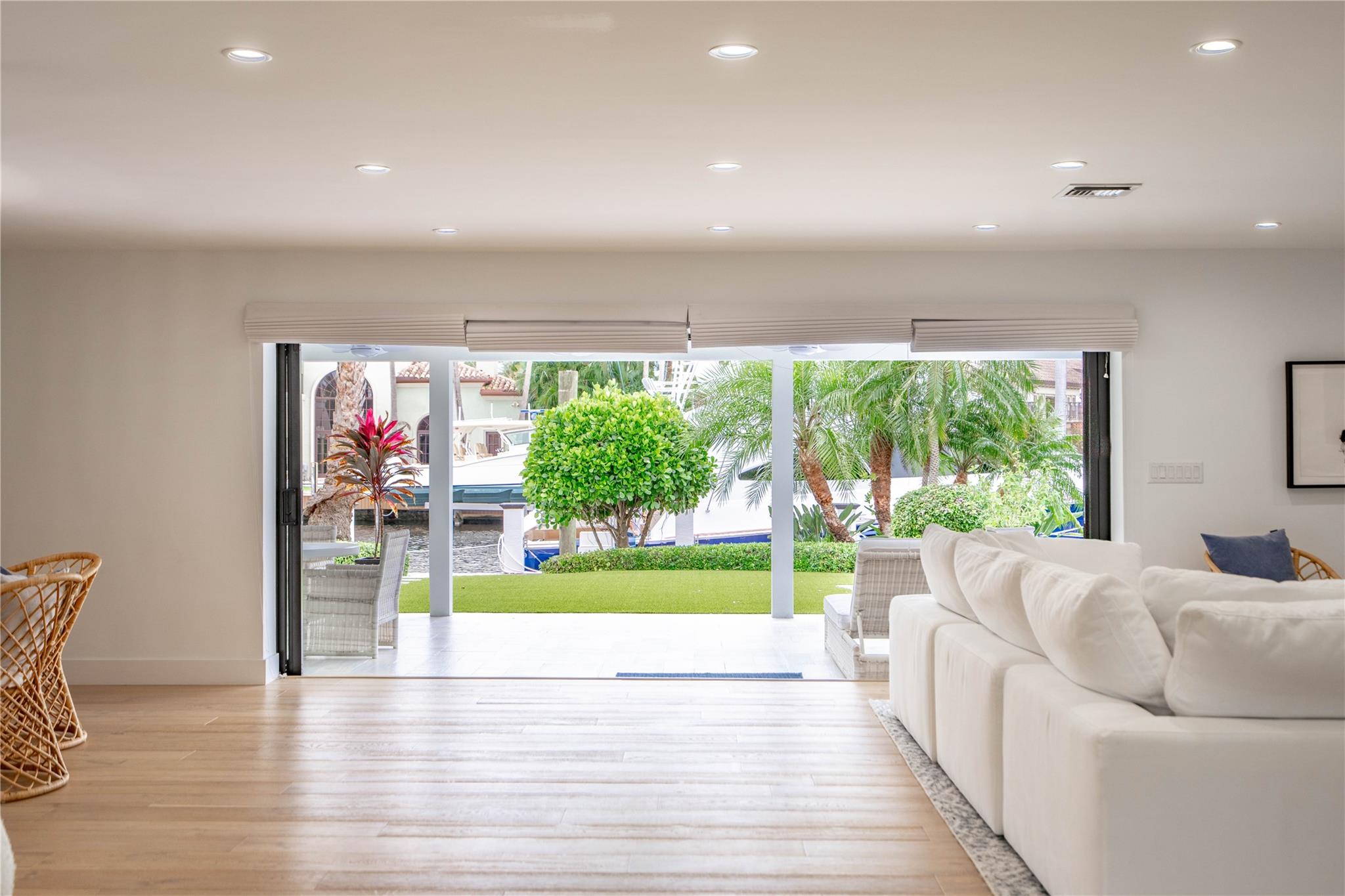 Lighthouse Point 4th Sec - Residential