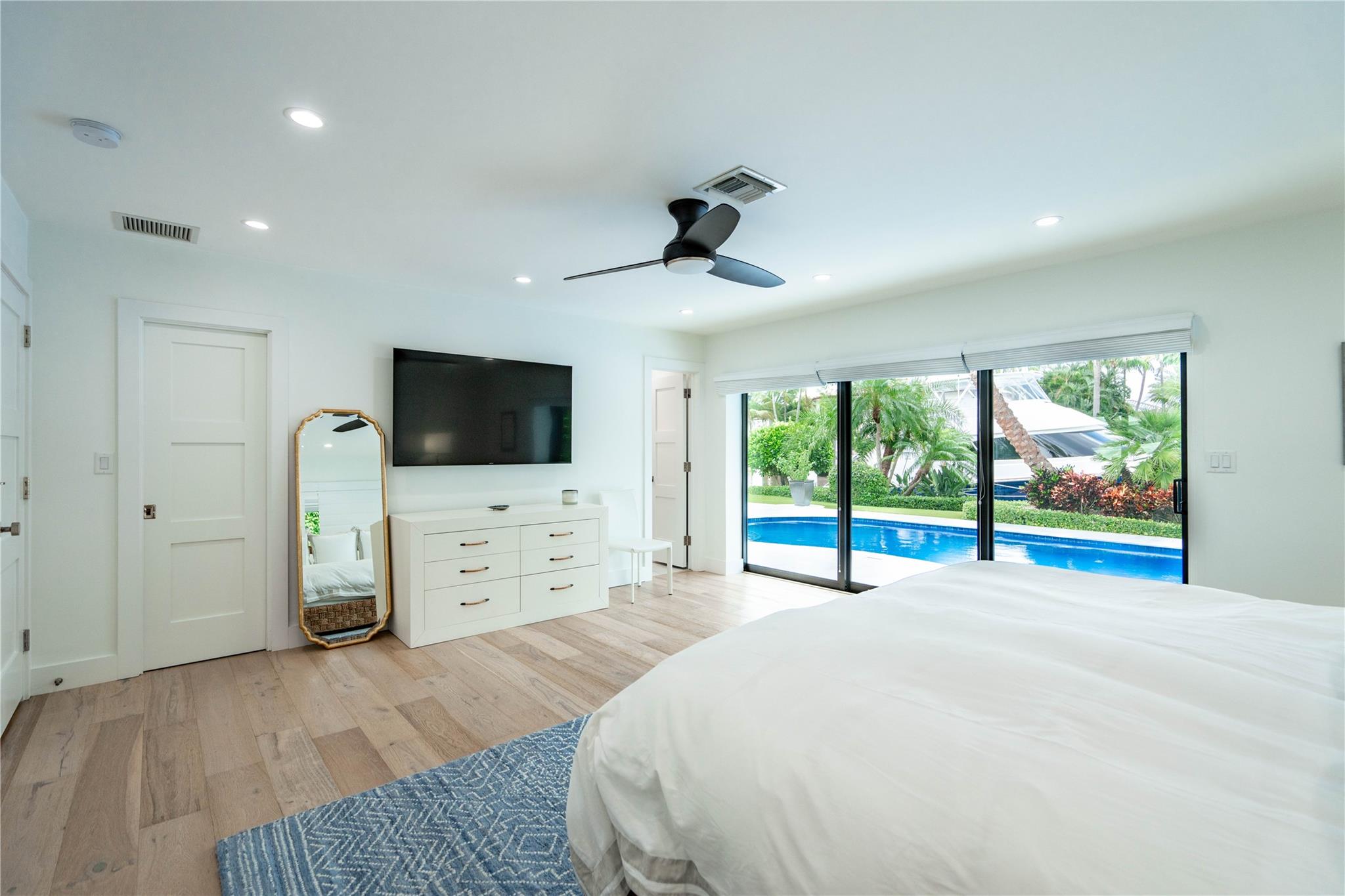 Lighthouse Point 4th Sec - Residential