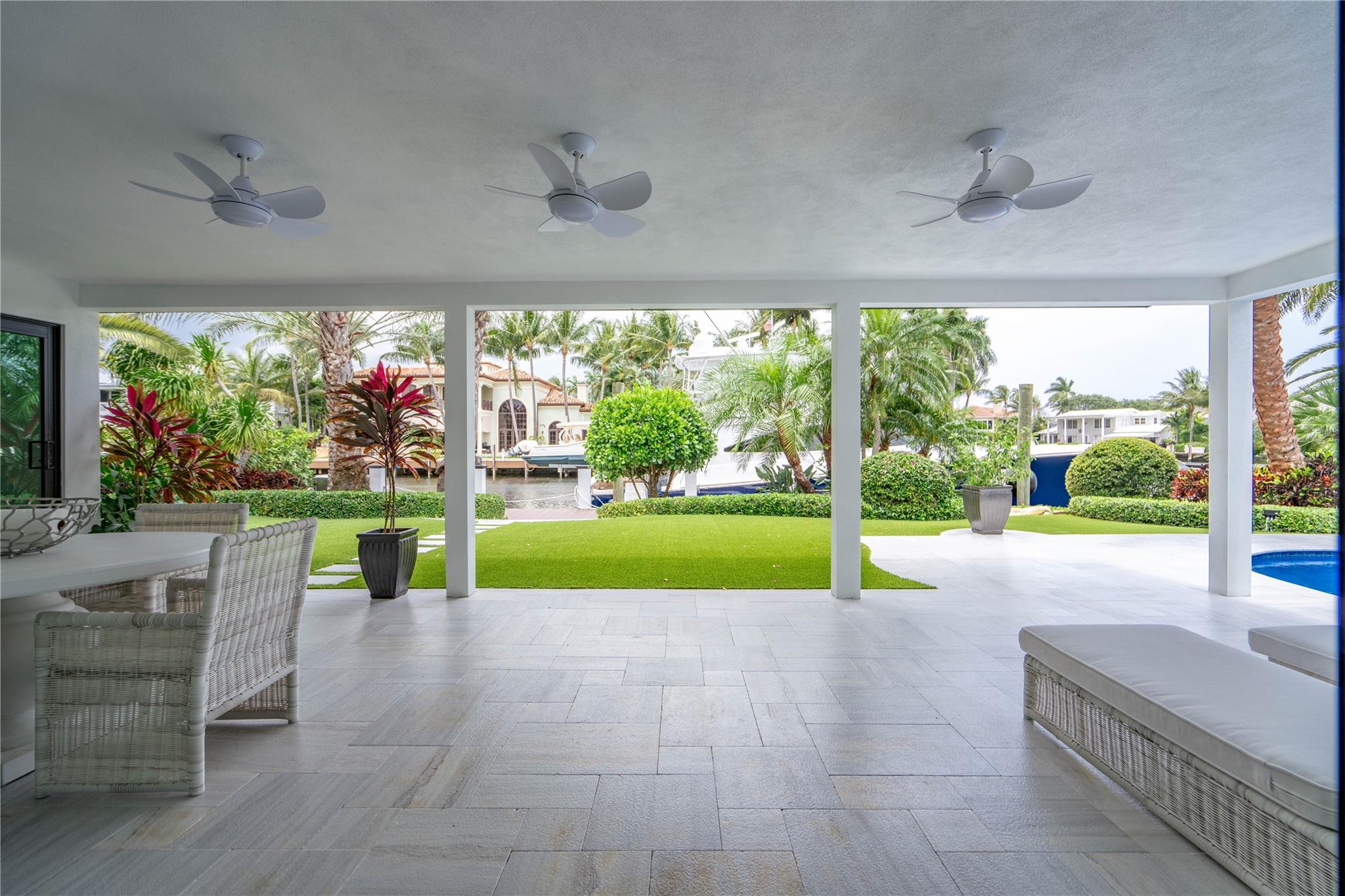 Lighthouse Point 4th Sec - Residential