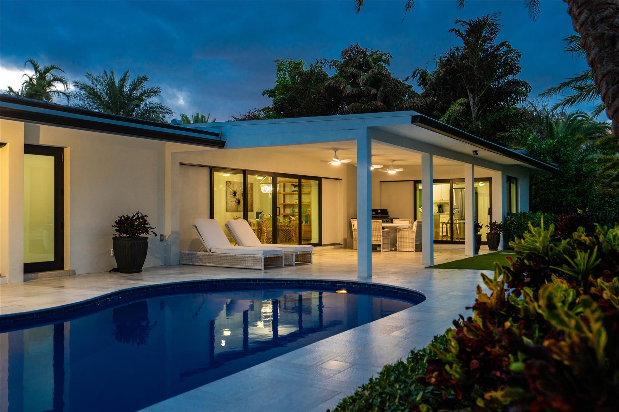 Lighthouse Point 4th Sec - Residential