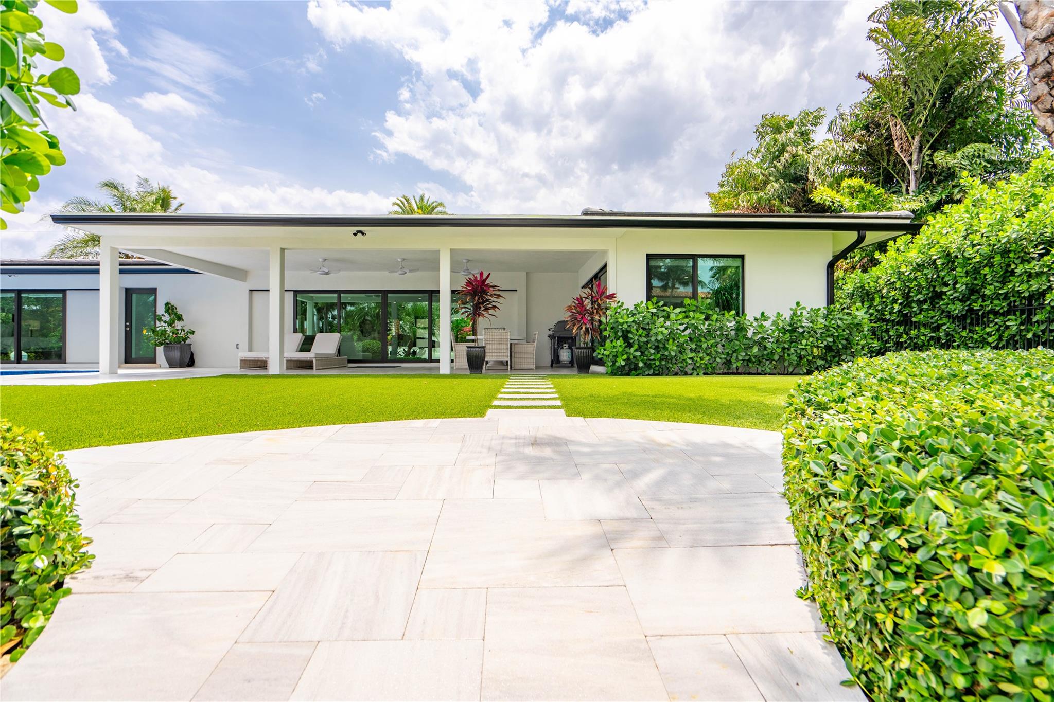 Lighthouse Point 4th Sec - Residential