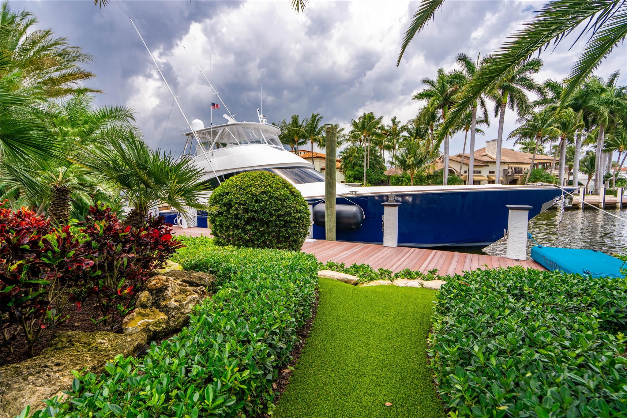 Lighthouse Point 4th Sec - Residential