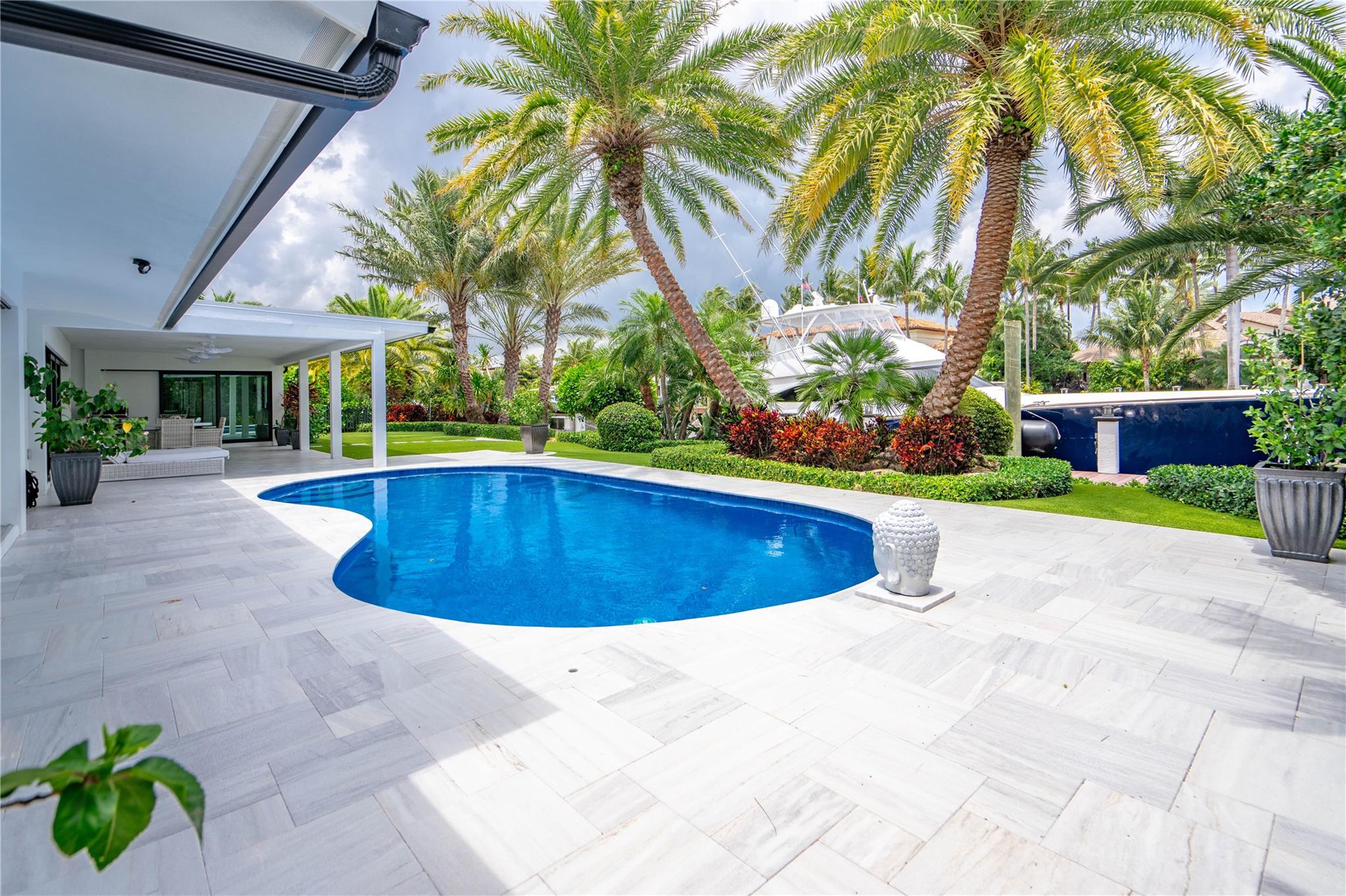 Lighthouse Point 4th Sec - Residential