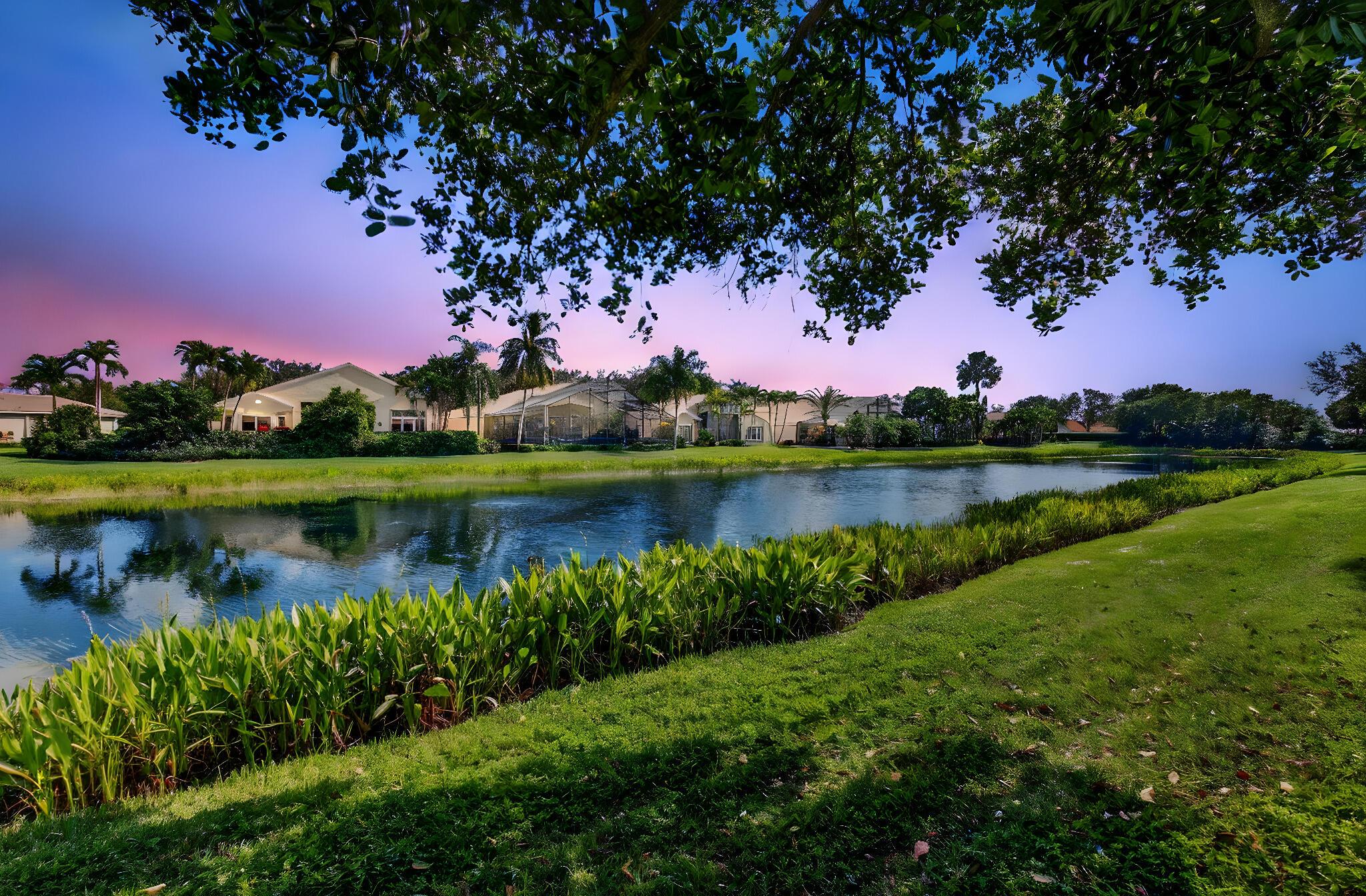 VALENCIA FALLS - Residential