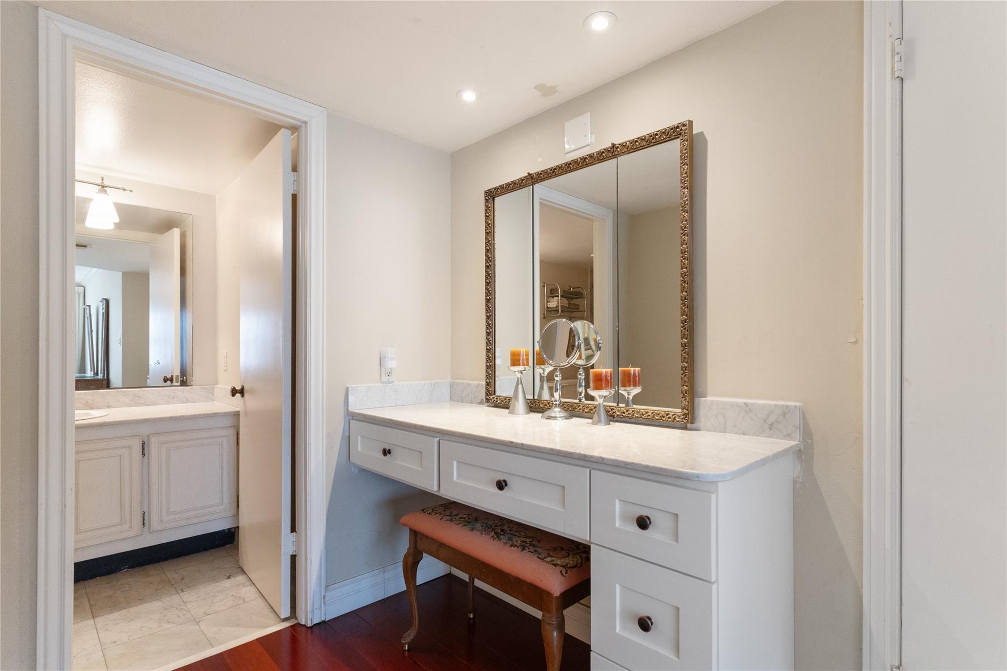 Southpoint Condo - Residential