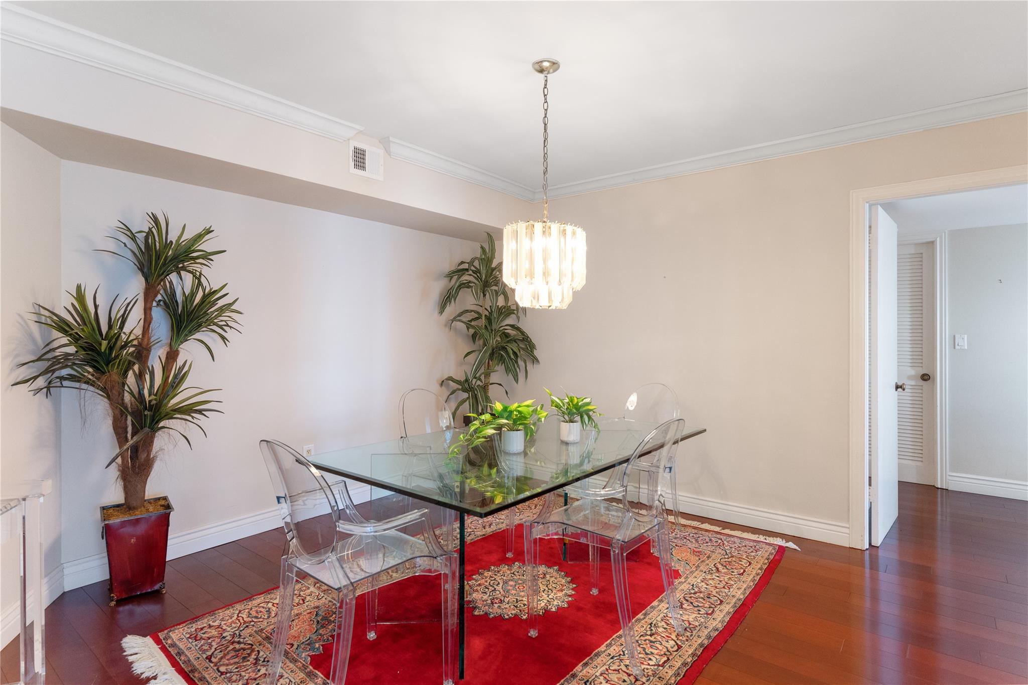 Southpoint Condo - Residential