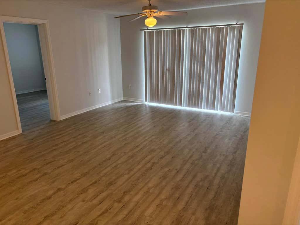 Photo of 4163 N HAVERHILL Road #1215, West Palm Beach, FL 33417 (MLS # B26059103)