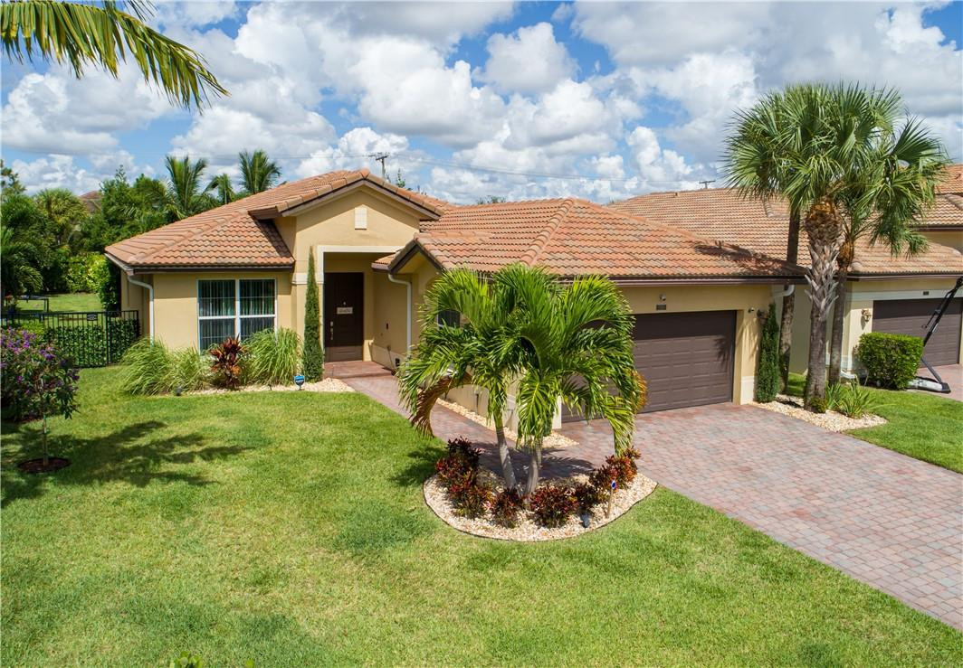 Vista Lago - Residential
