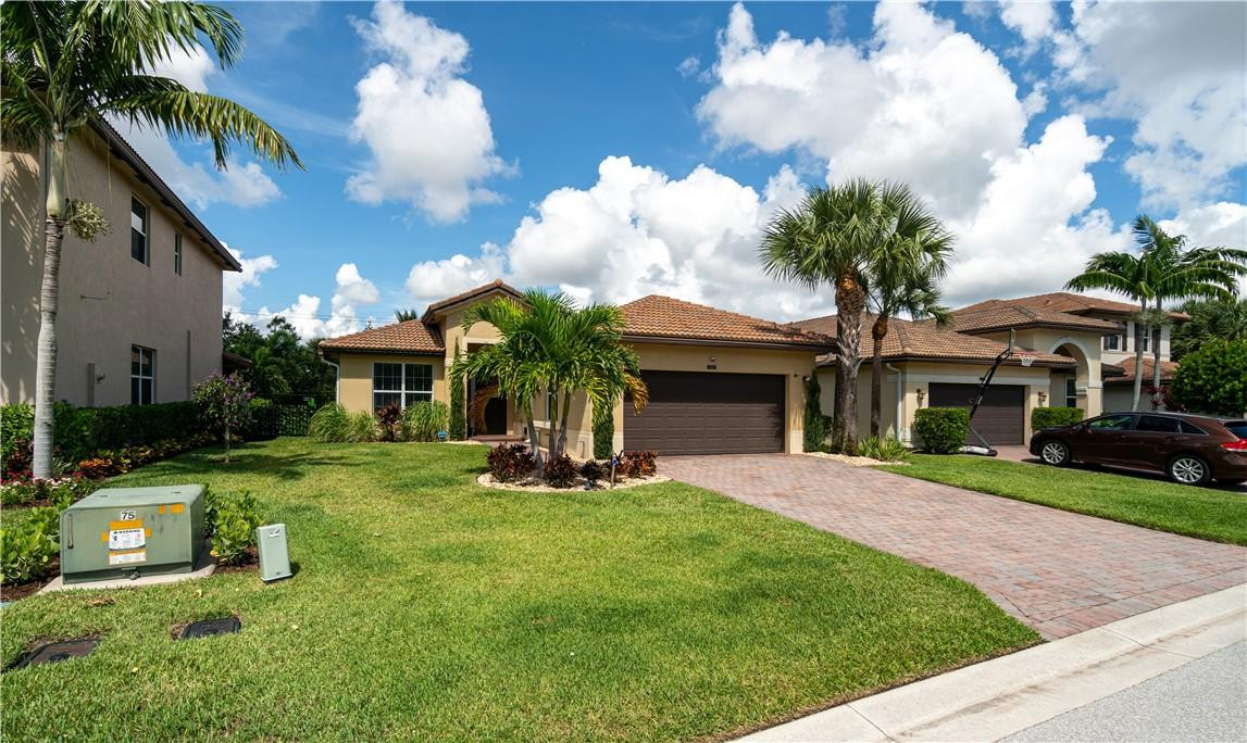 Vista Lago - Residential