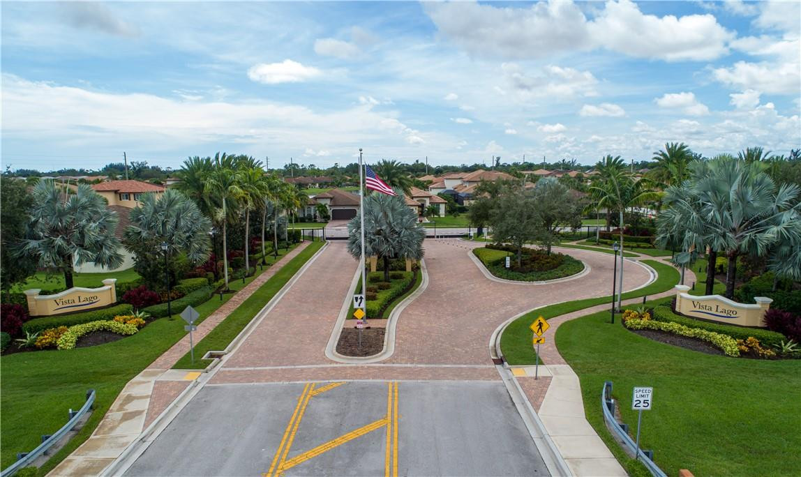 Vista Lago - Residential