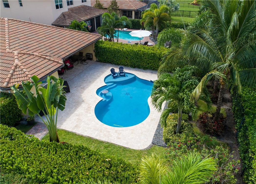 Vista Lago - Residential