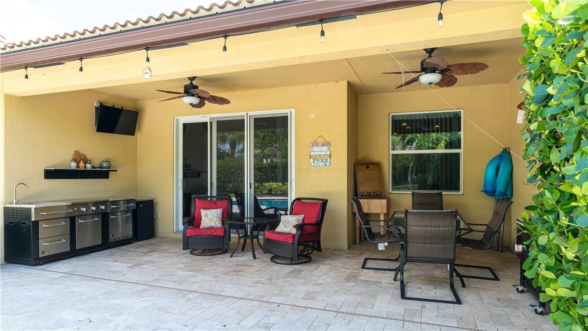 Vista Lago - Residential