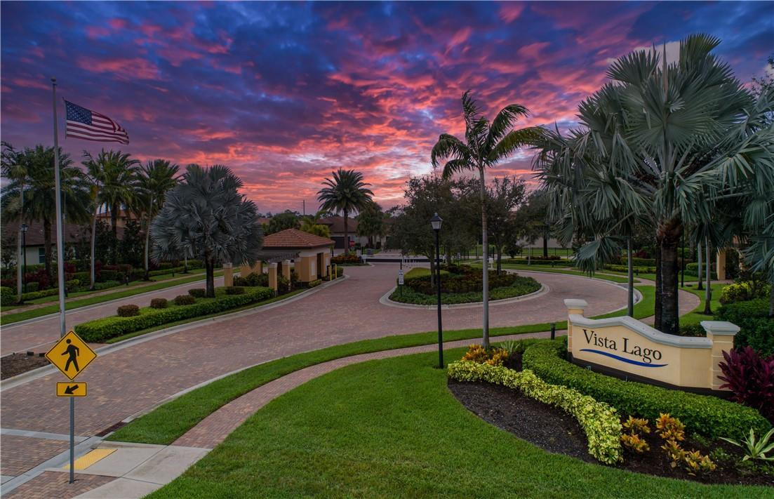 Vista Lago - Residential