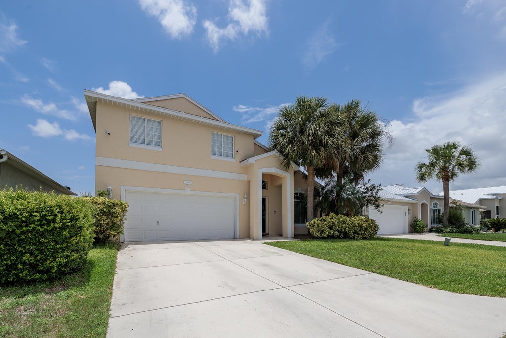 Photo of 4716 SE Winter Haven Court, Stuart, FL 34997 (MLS # B26045185)