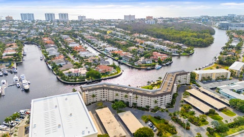 Tiny photo for 390 N FEDERAL Highway #202, Deerfield Beach, FL 33441 (MLS # B26079526)
