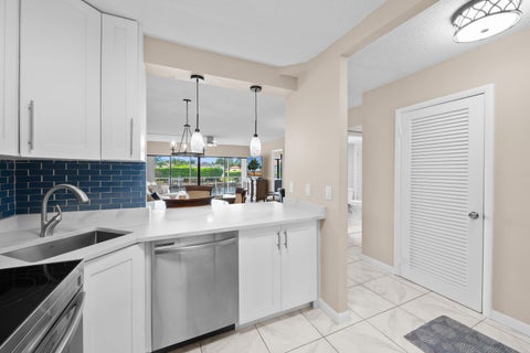 Tiny photo for 390 N FEDERAL Highway #202, Deerfield Beach, FL 33441 (MLS # B26079526)