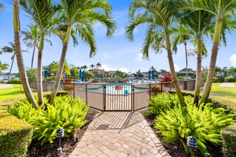Tiny photo for 390 N FEDERAL Highway #202, Deerfield Beach, FL 33441 (MLS # B26079526)