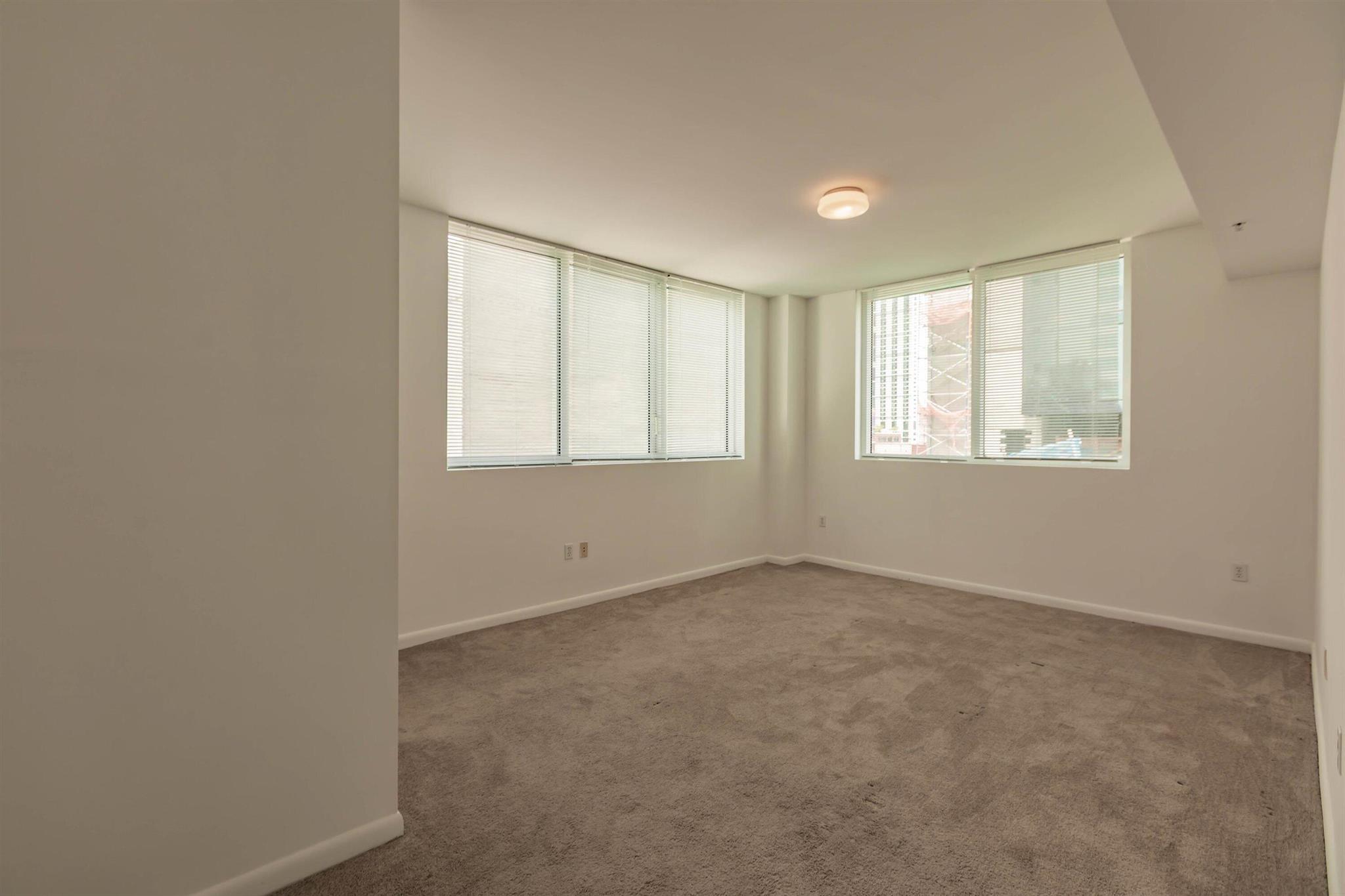 VIZCAYNE NORTH CONDO - Residential Lease