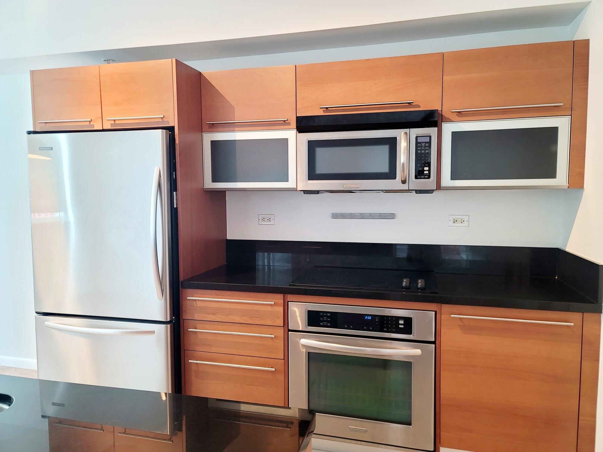 VIZCAYNE NORTH CONDO - Residential Lease