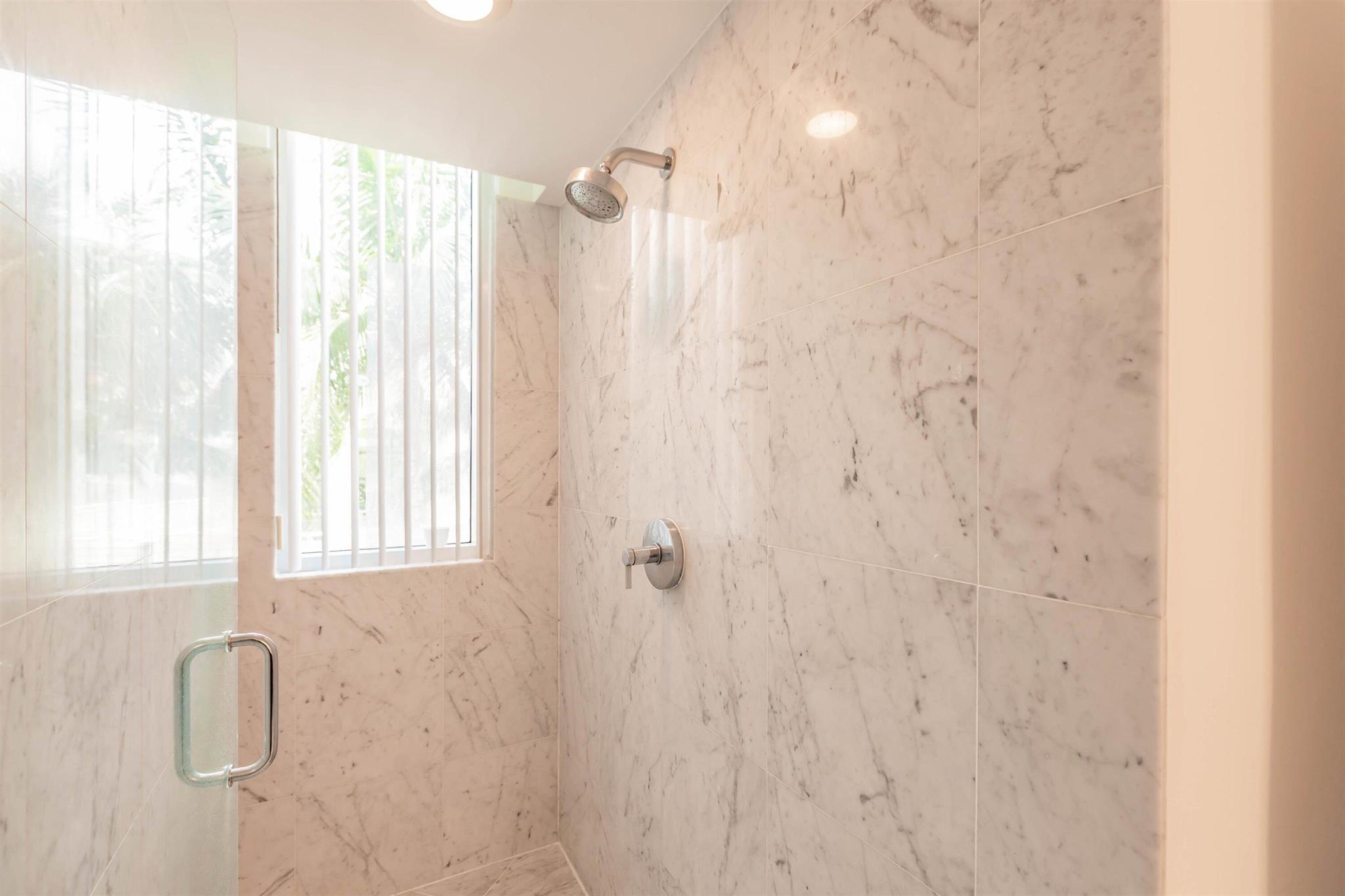 VIZCAYNE NORTH CONDO - Residential Lease