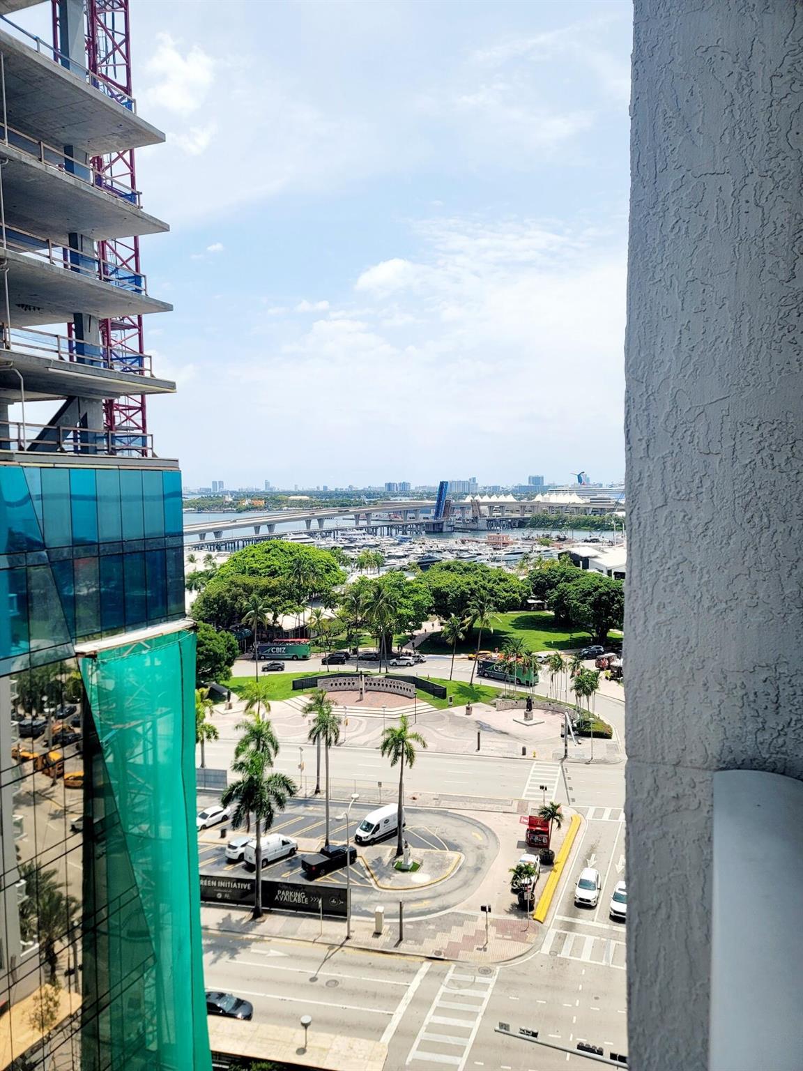 VIZCAYNE NORTH CONDO - Residential Lease