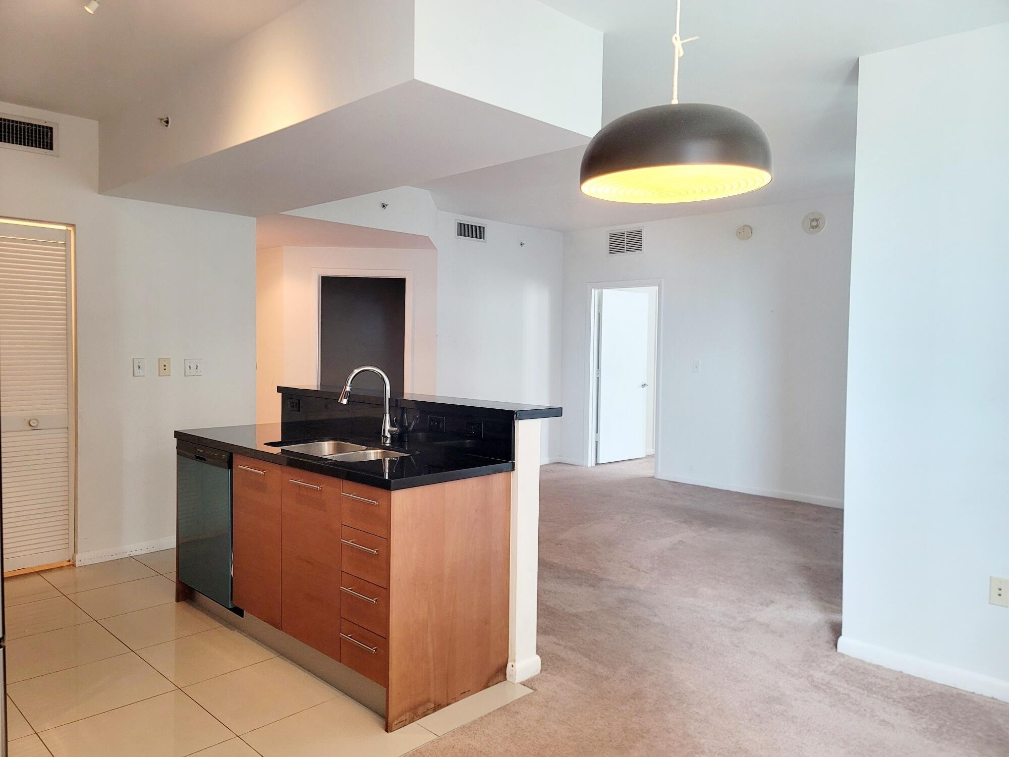 VIZCAYNE NORTH CONDO - Residential Lease
