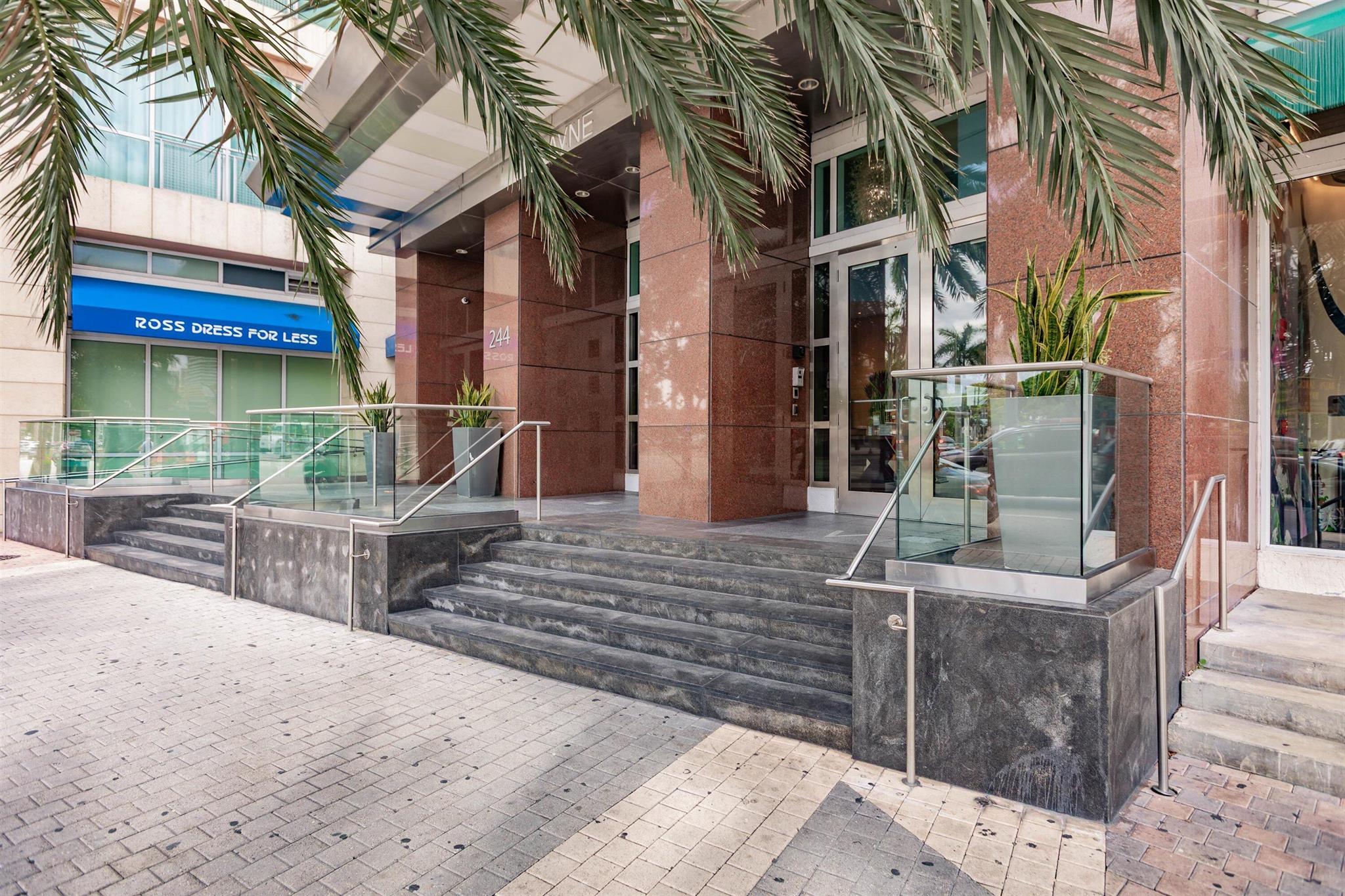VIZCAYNE NORTH CONDO - Residential Lease