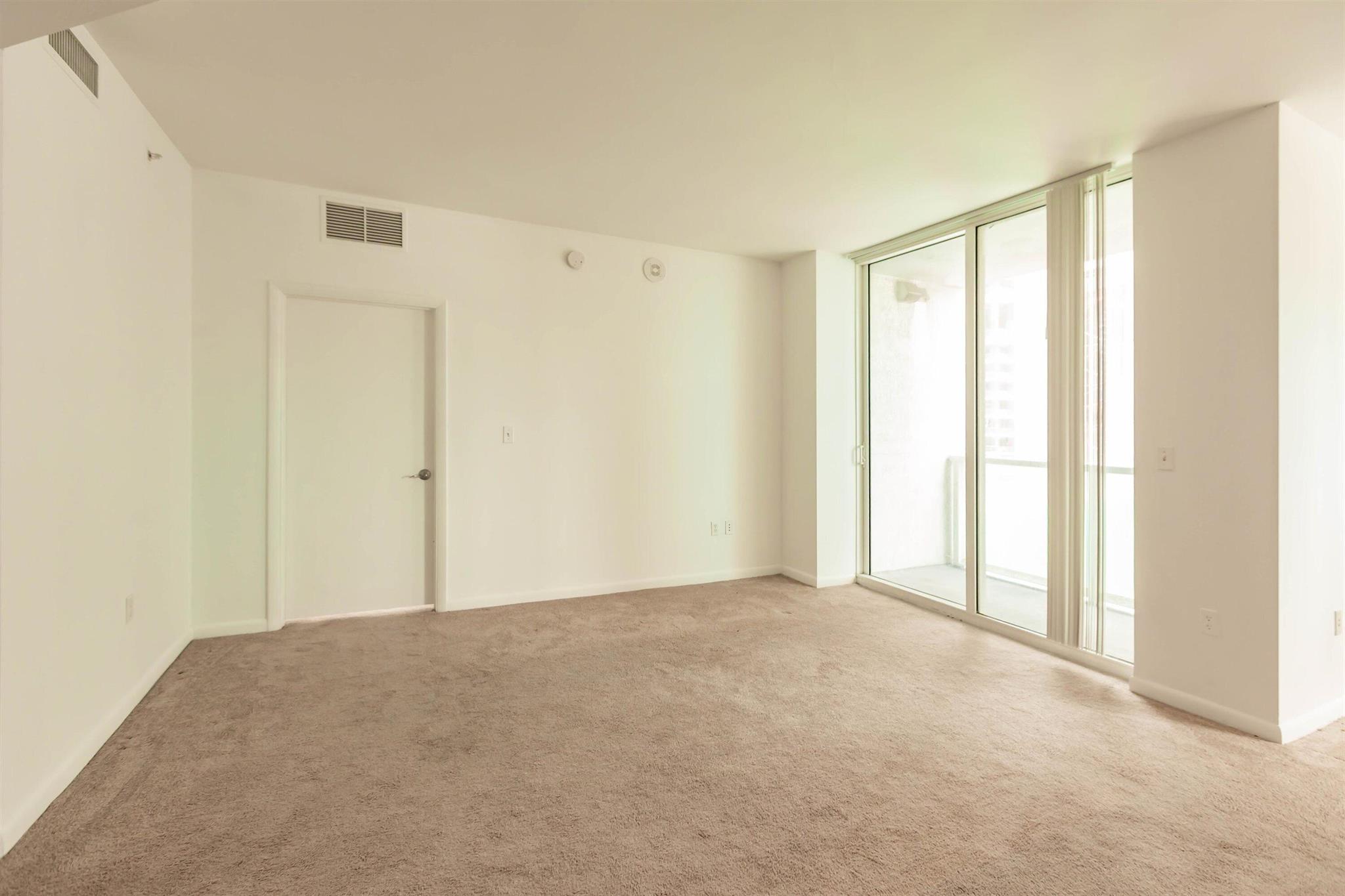 VIZCAYNE NORTH CONDO - Residential Lease