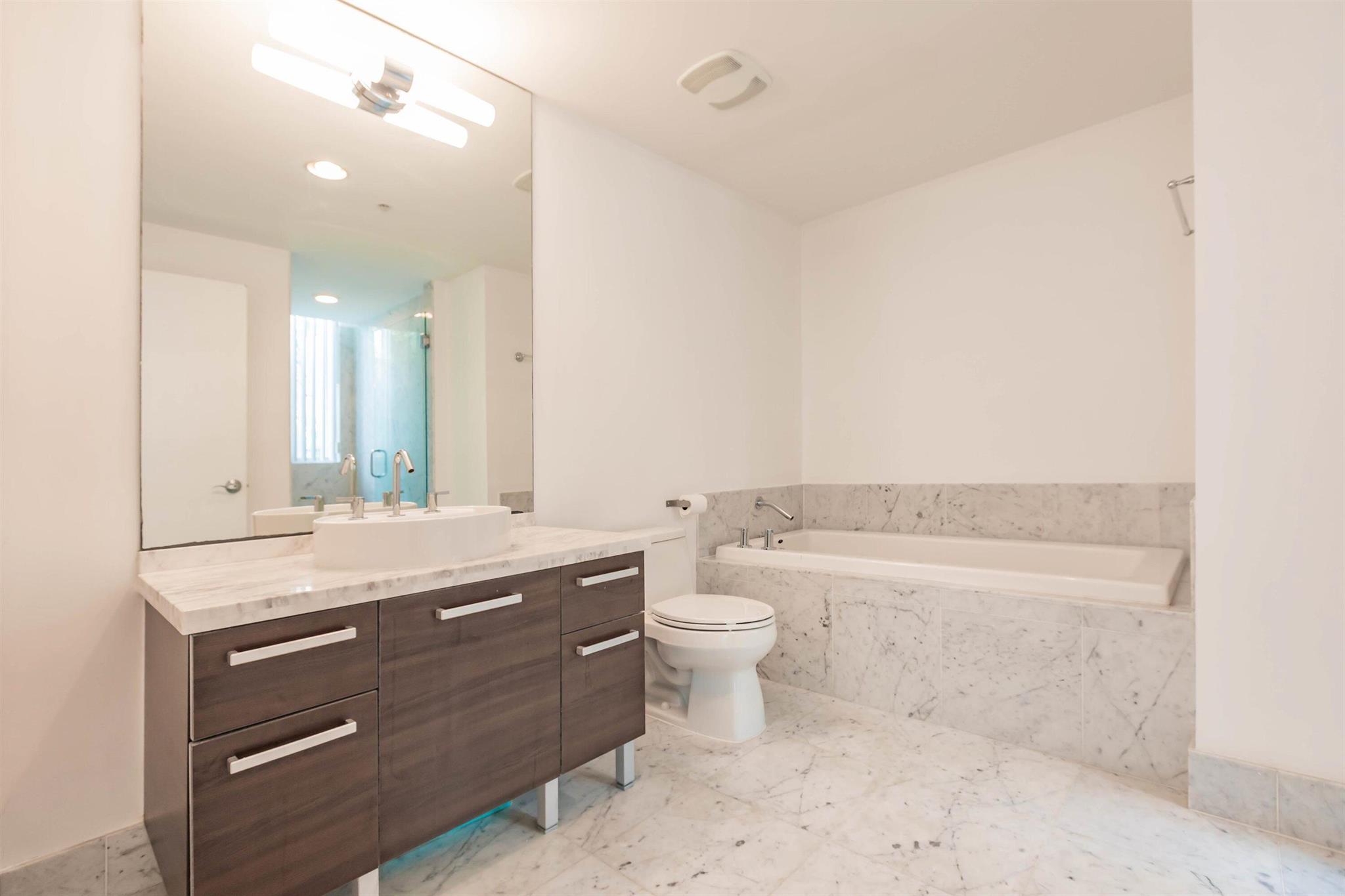VIZCAYNE NORTH CONDO - Residential Lease