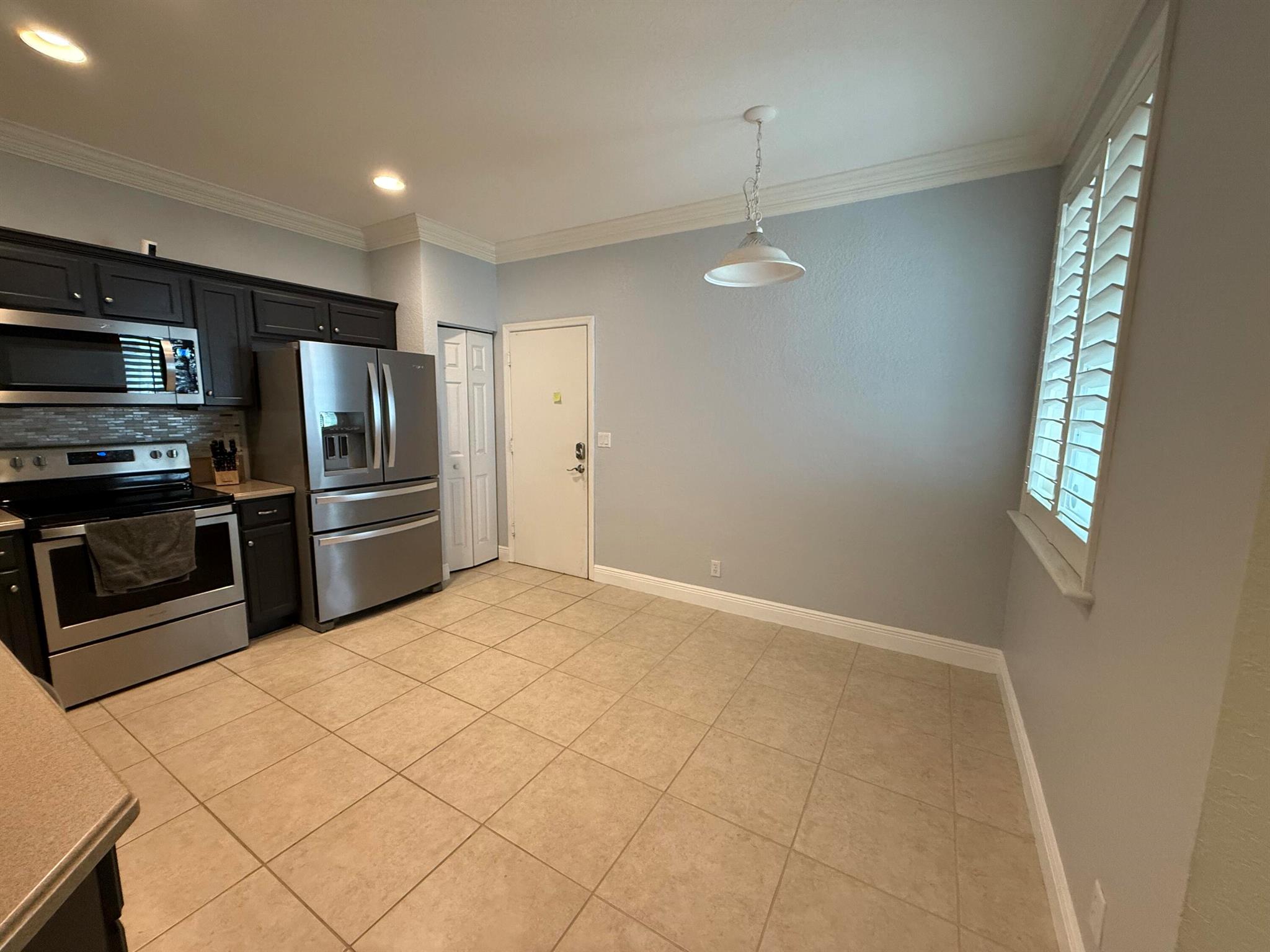 2136 Oakmont Drive
