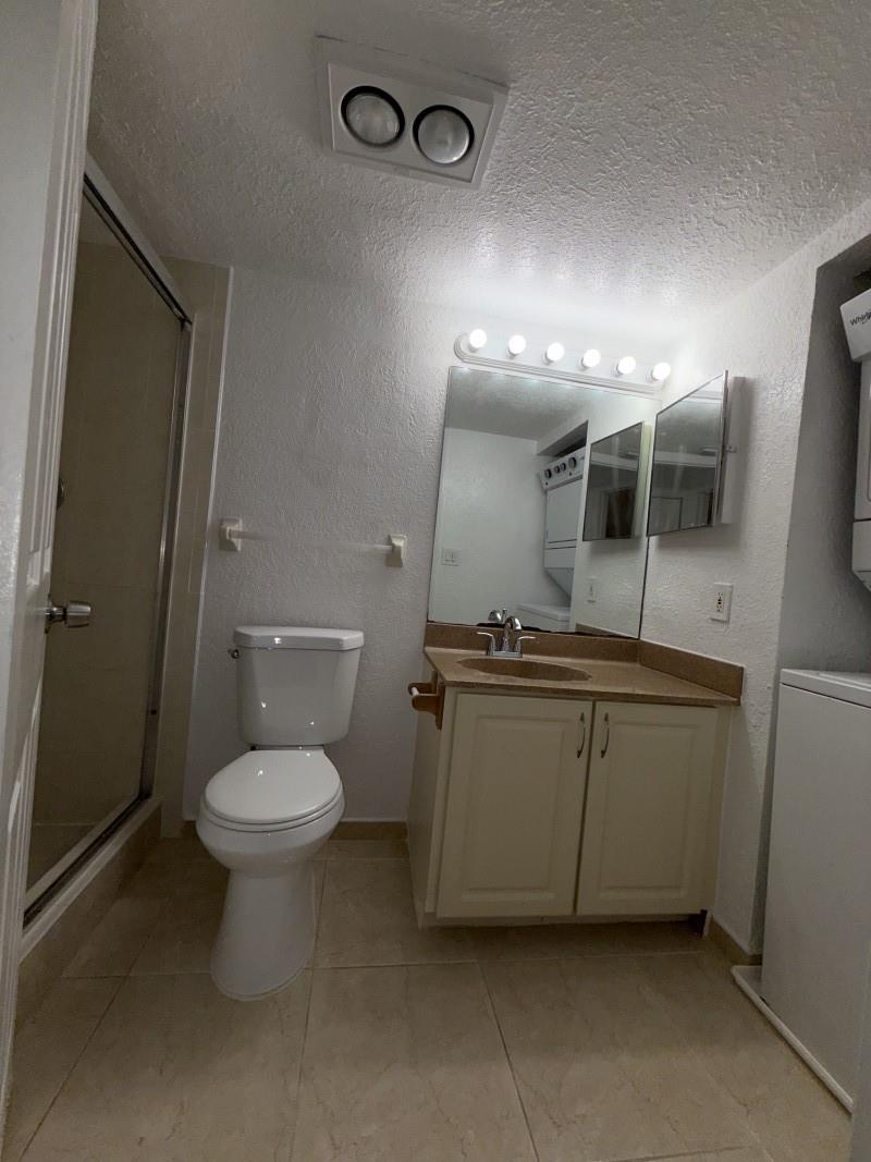 Fairway Lake 110-22 B - Residential Lease