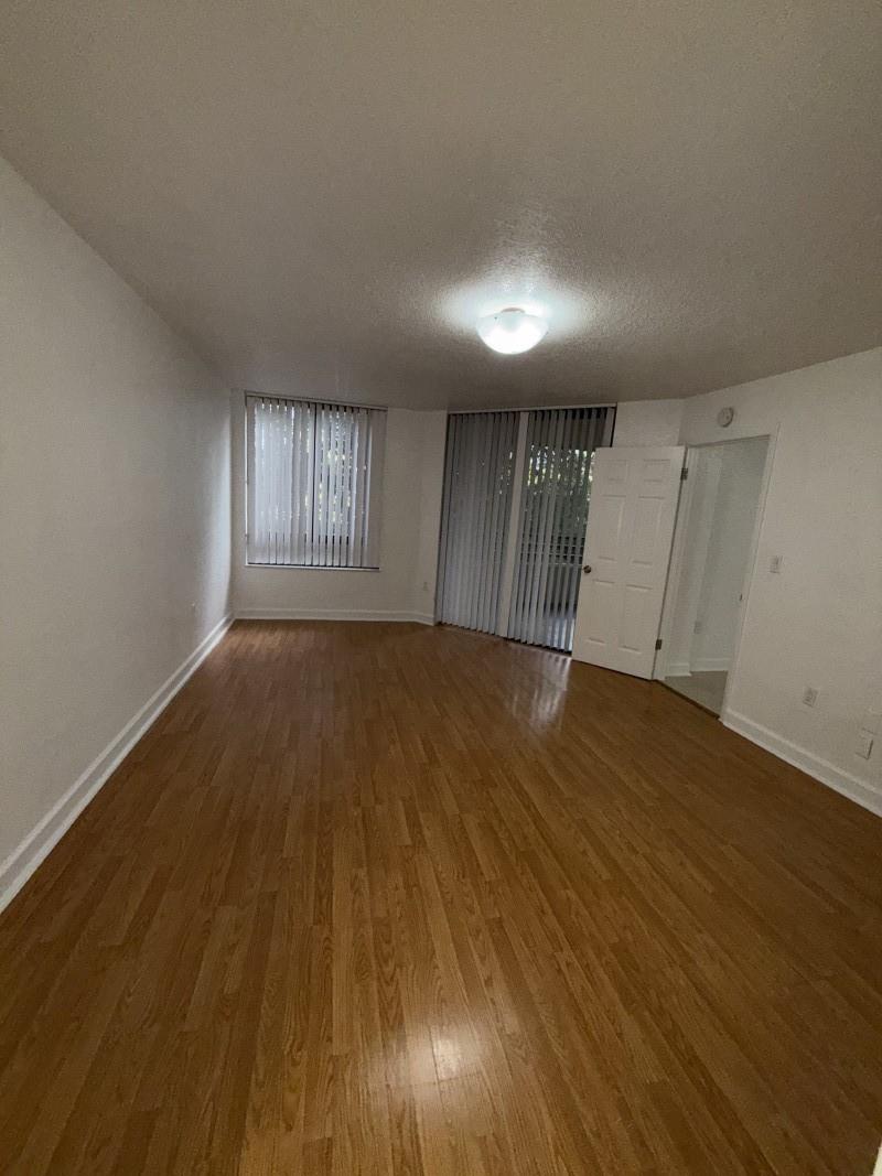 Fairway Lake 110-22 B - Residential Lease