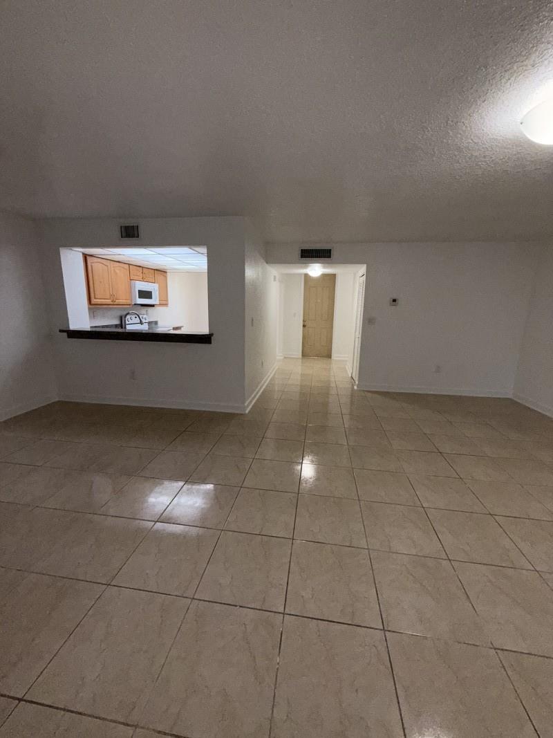 Fairway Lake 110-22 B - Residential Lease