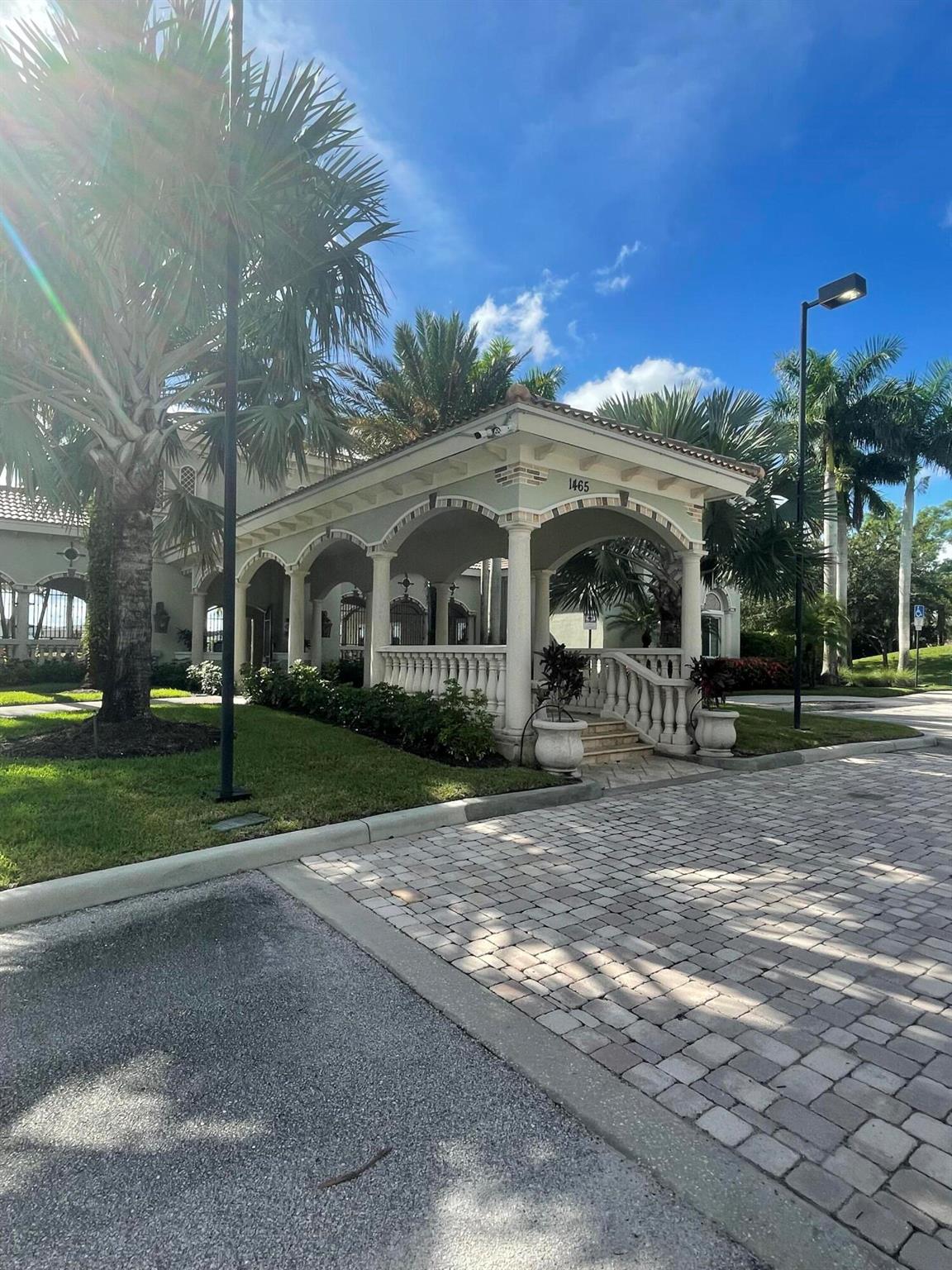 VIZCAYA FALLS PLAT 3 - Residential