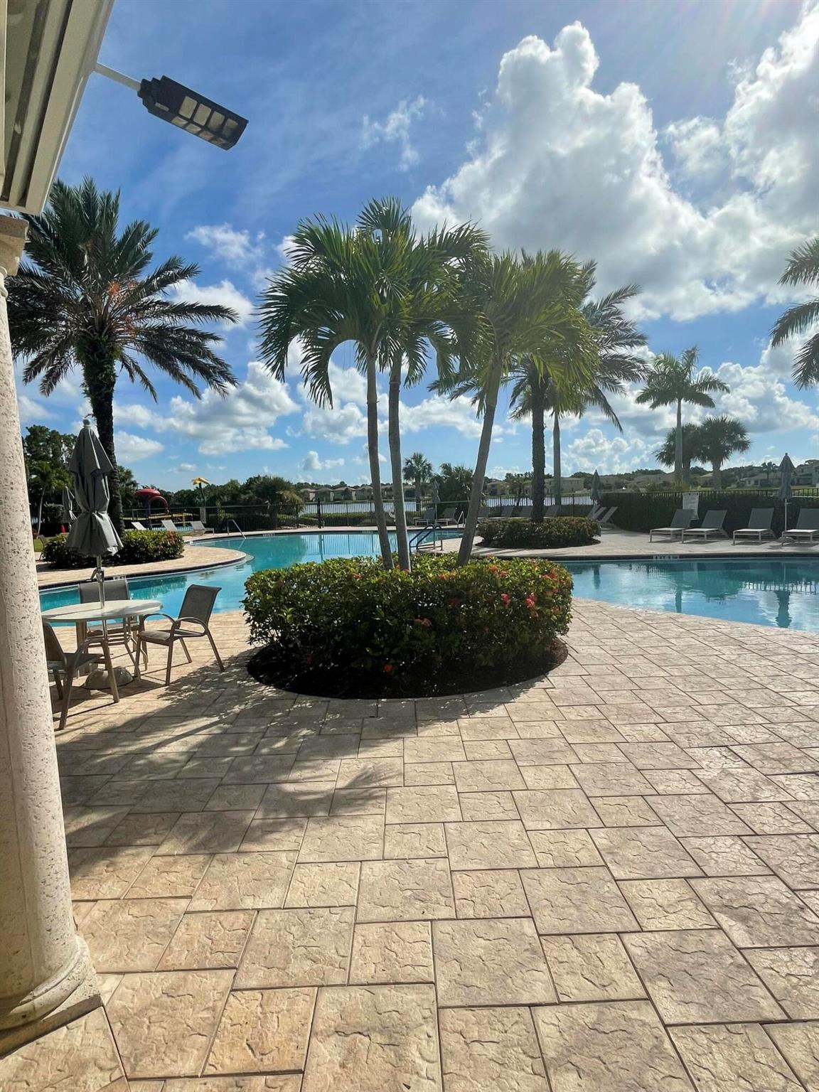 VIZCAYA FALLS PLAT 3 - Residential