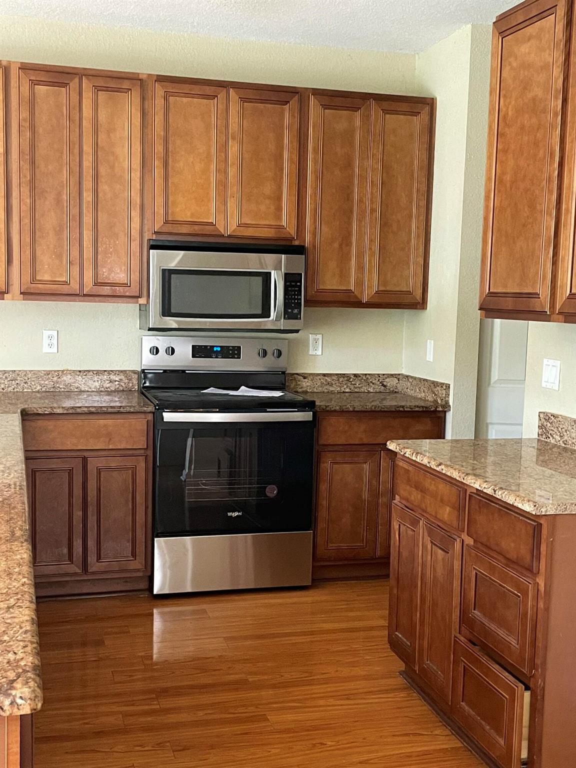 VIZCAYA FALLS PLAT 3 - Residential