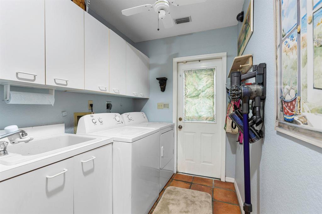 GREENVIEW SHORES 2 OF WELLINGTON - Residential