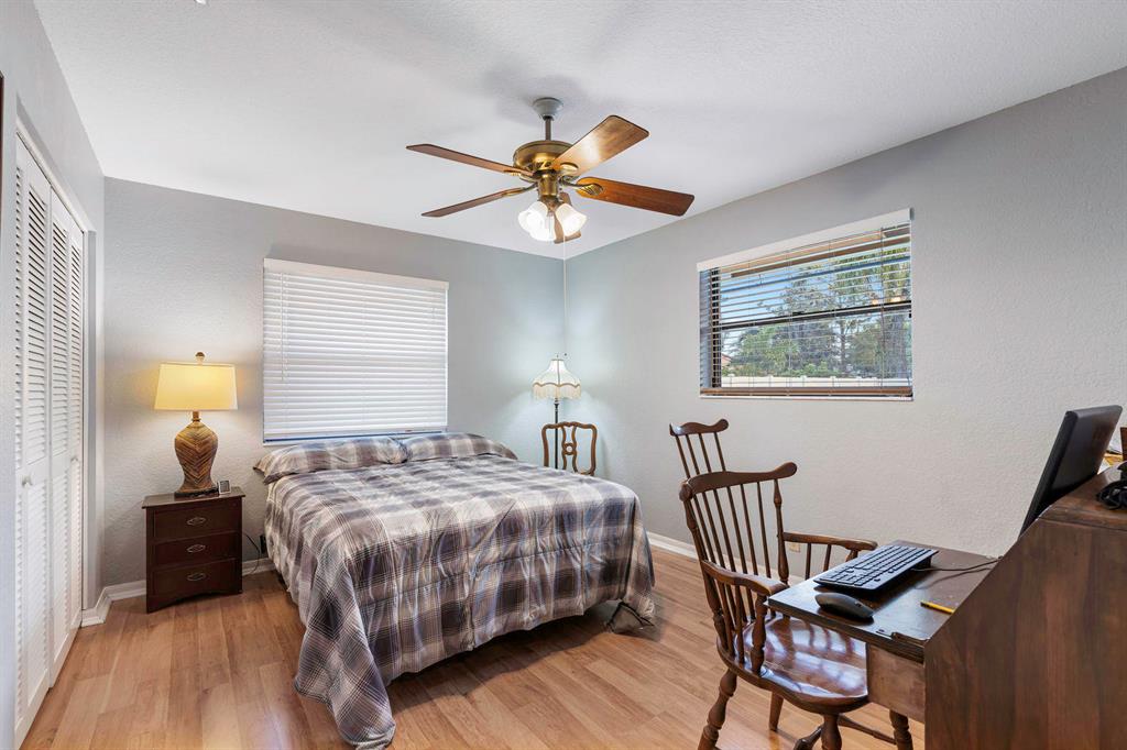 GREENVIEW SHORES 2 OF WELLINGTON - Residential