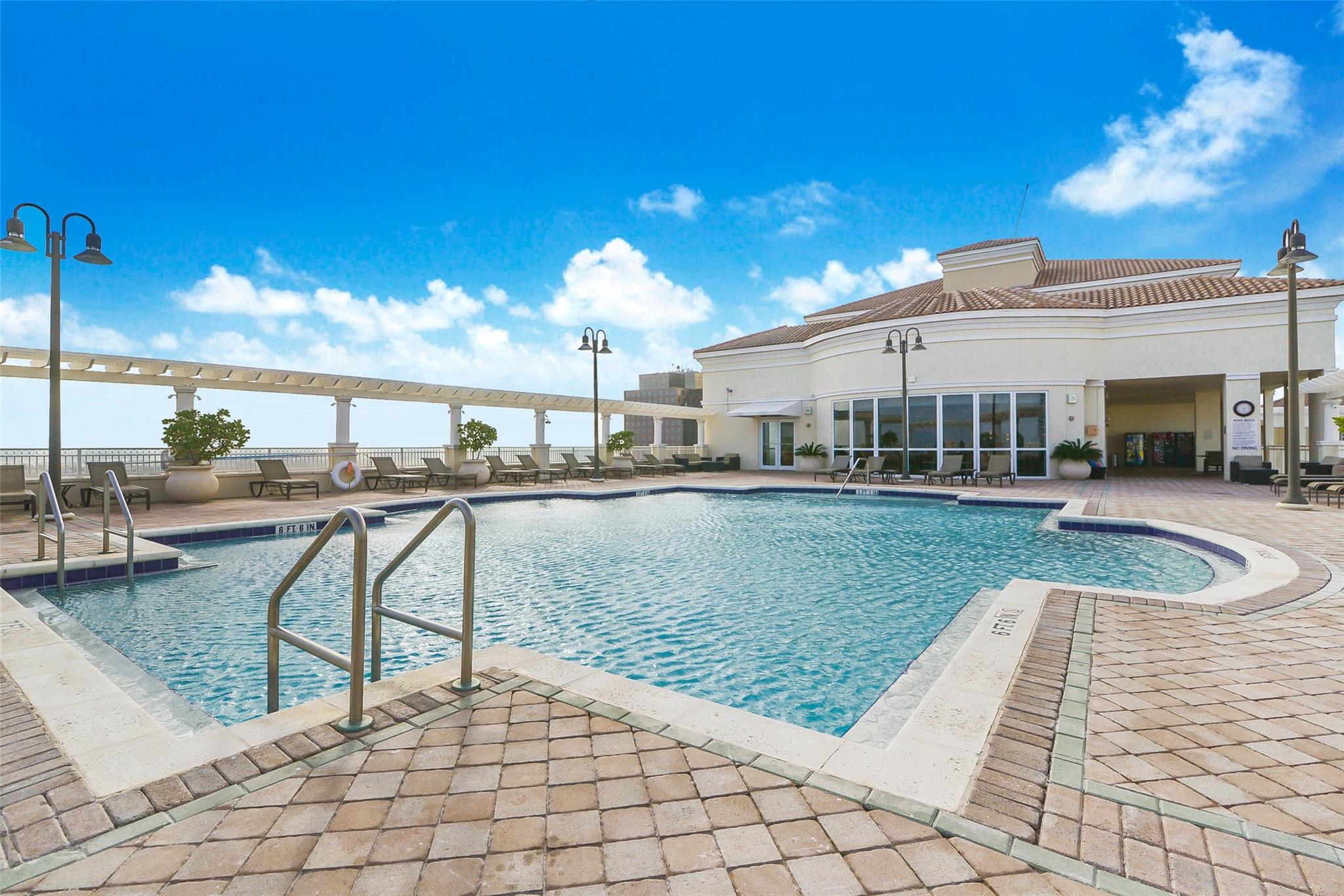 NURIVER LANDING CONDO - Residential Lease